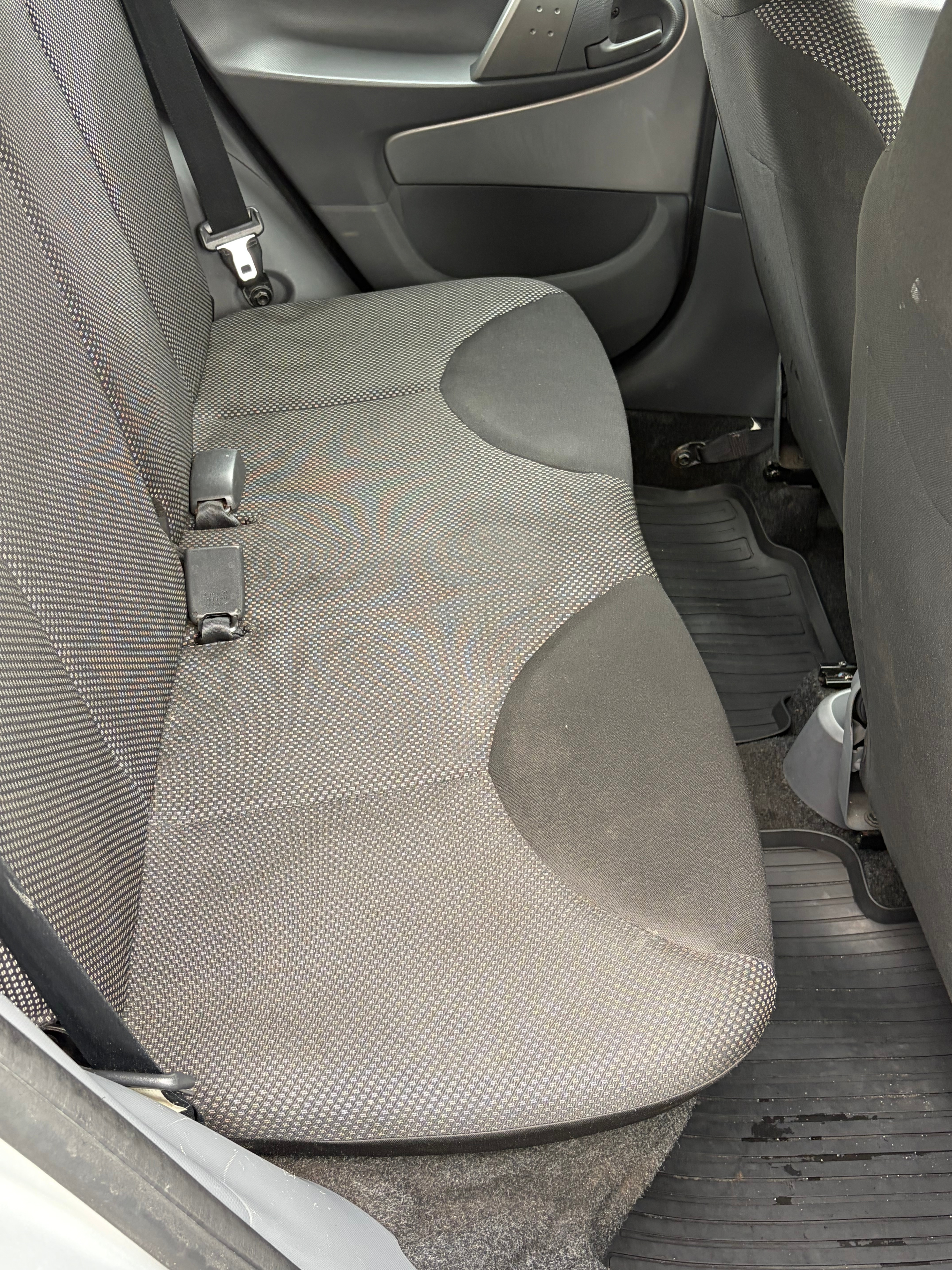 Toyota Aygo 5-dörrar 1.0 VVT-i Manuell 2011, bild 7/7