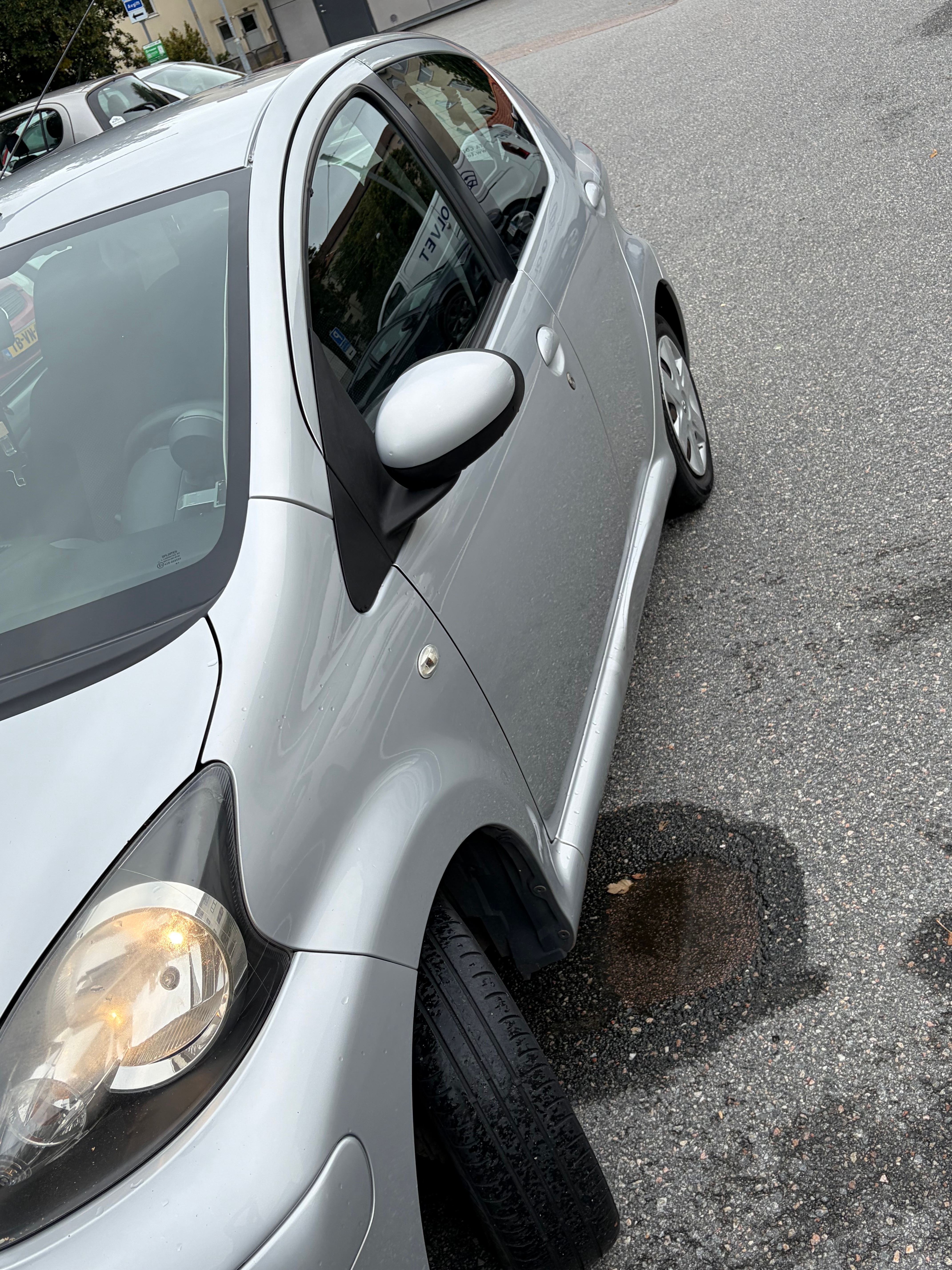 Toyota Aygo 5-dörrar 1.0 VVT-i Manuell 2011, bild 4/7