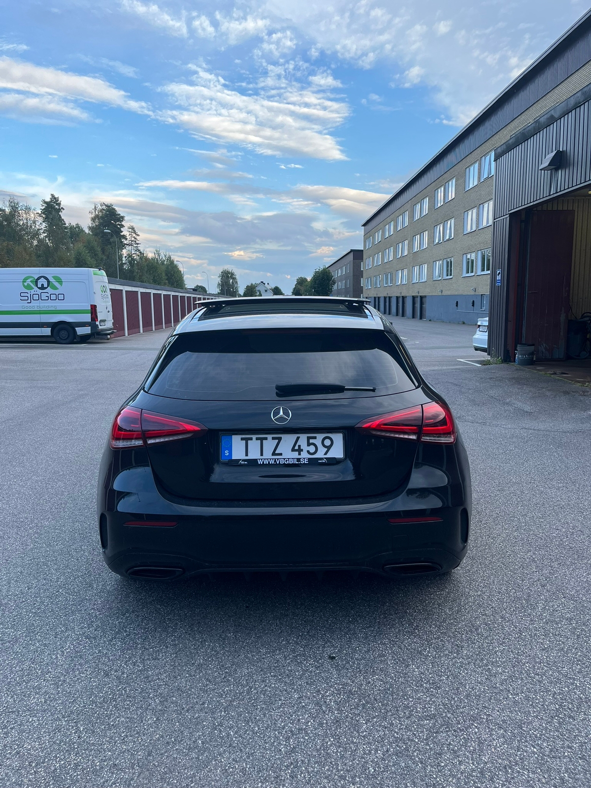 Mercedes-Benz A 180 d 7G-DCT 2018, bild 2/5
