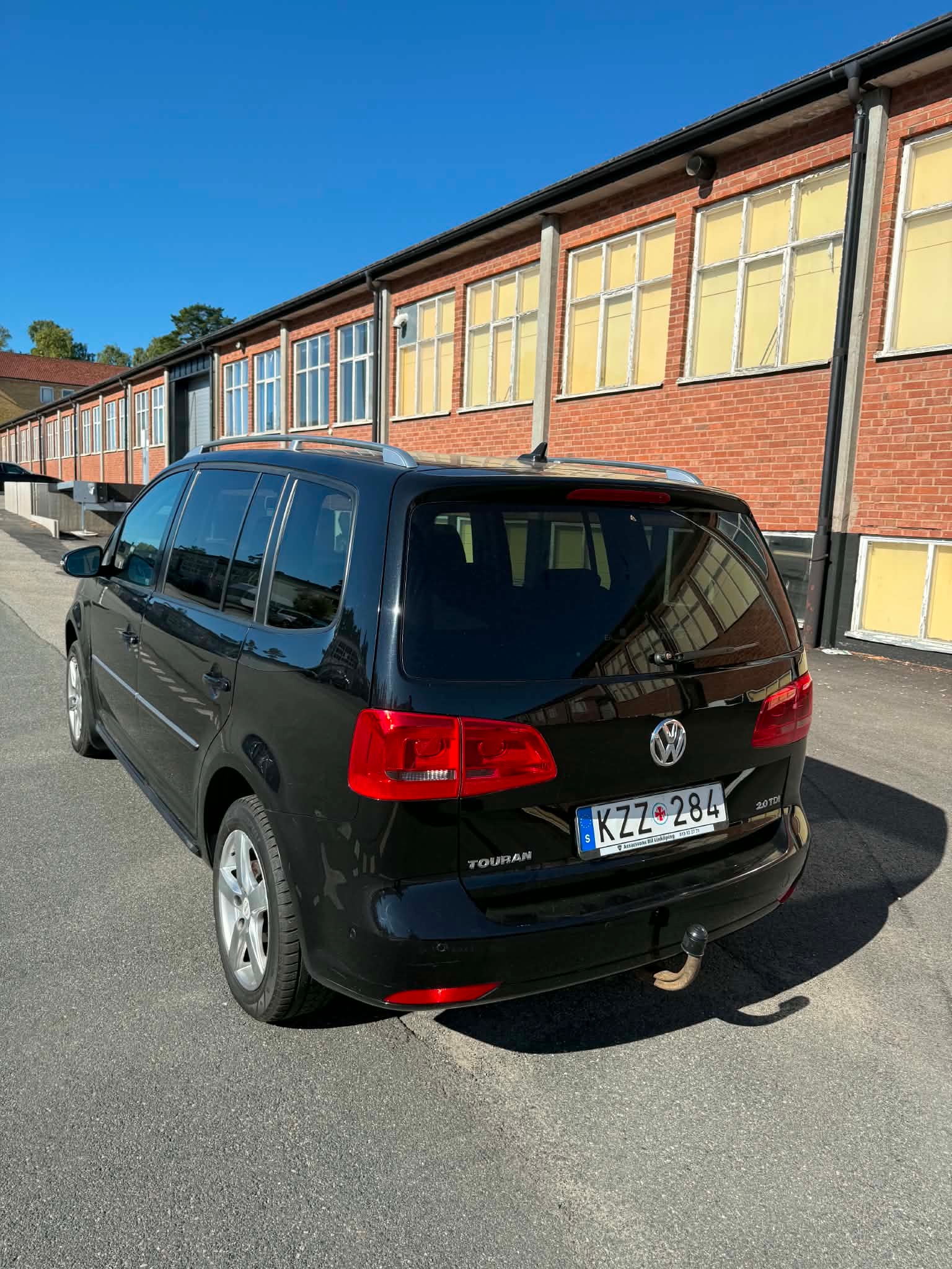Volkswagen Touran 2011, bild 3/8