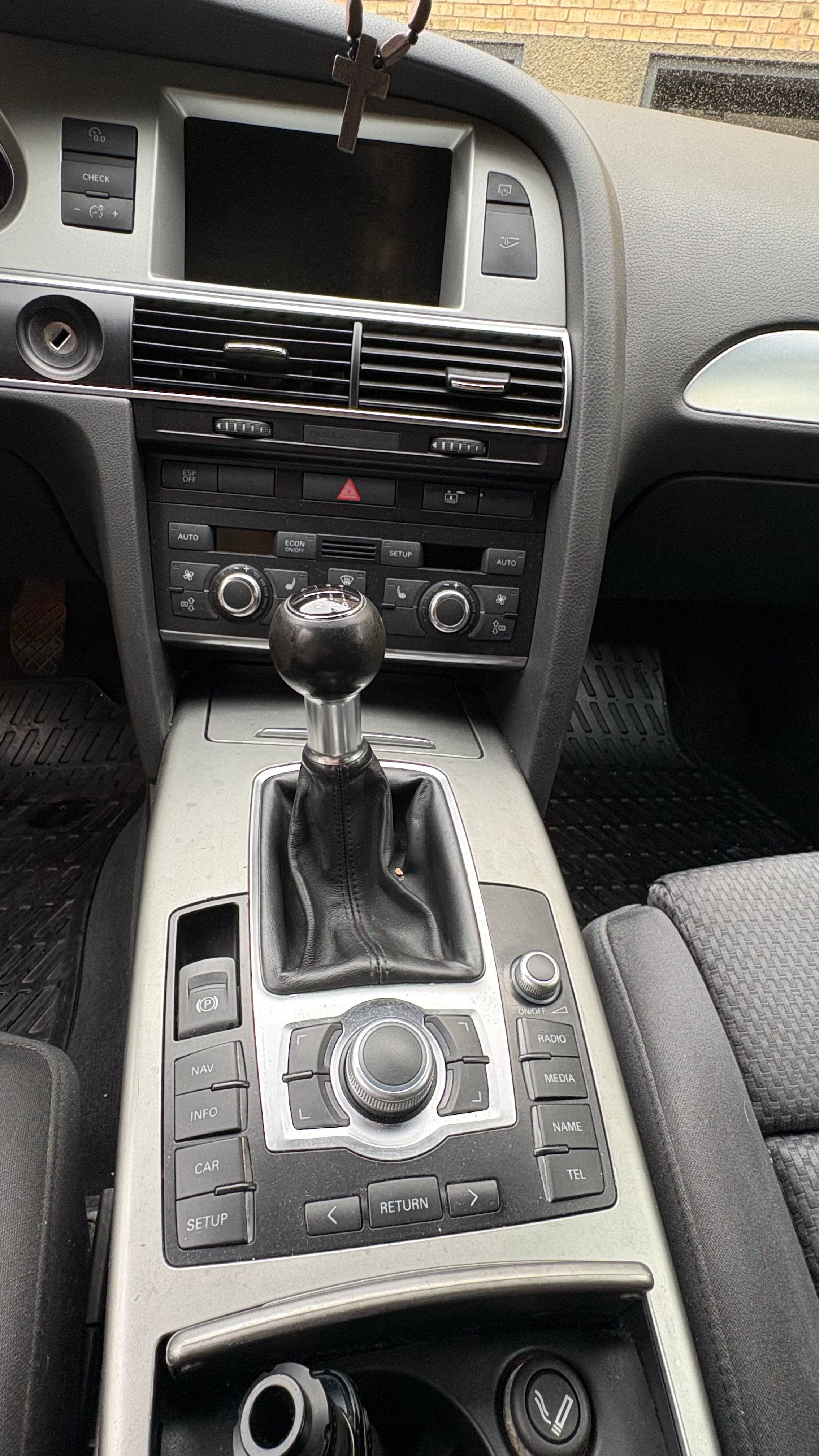 Audi A6 Sedan 2.7 TDI V6 Manuell 2008, bild 5/6