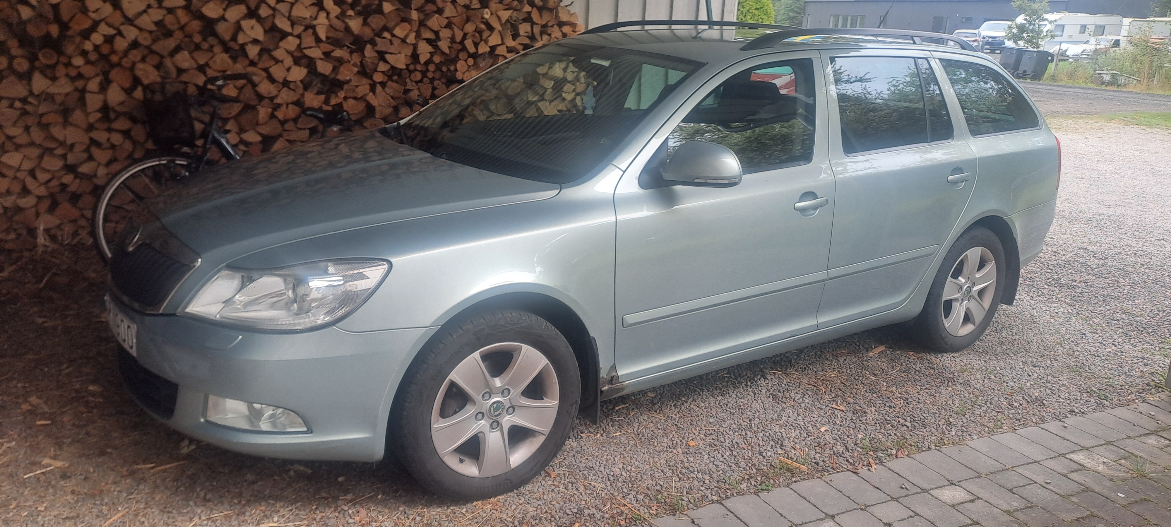 Skoda Octavia Kombi 1.6 TDI Manuell 2011, bild 3/3