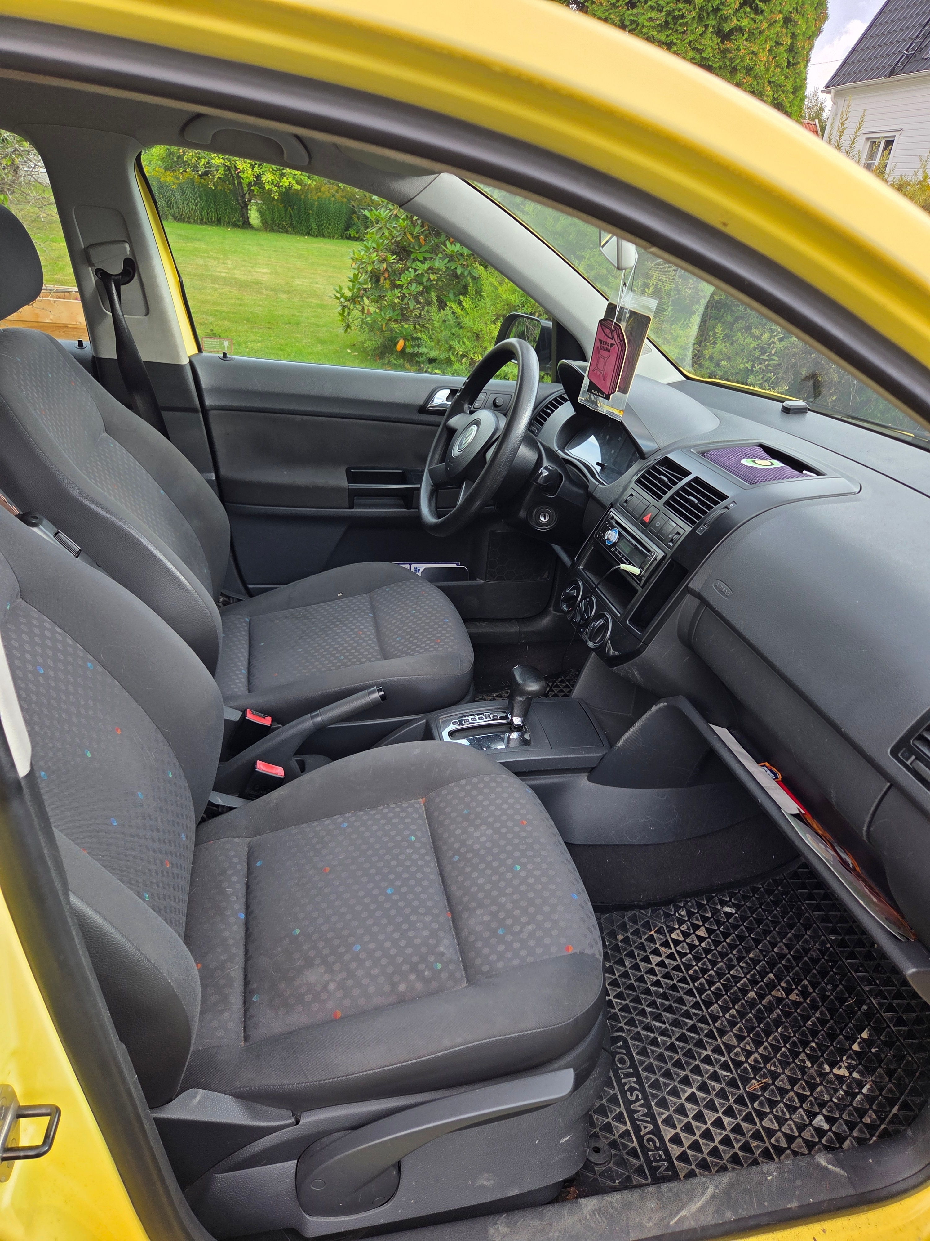 Volkswagen Polo 5-dörrar 1.4 Automatisk 2004, bild 6/8
