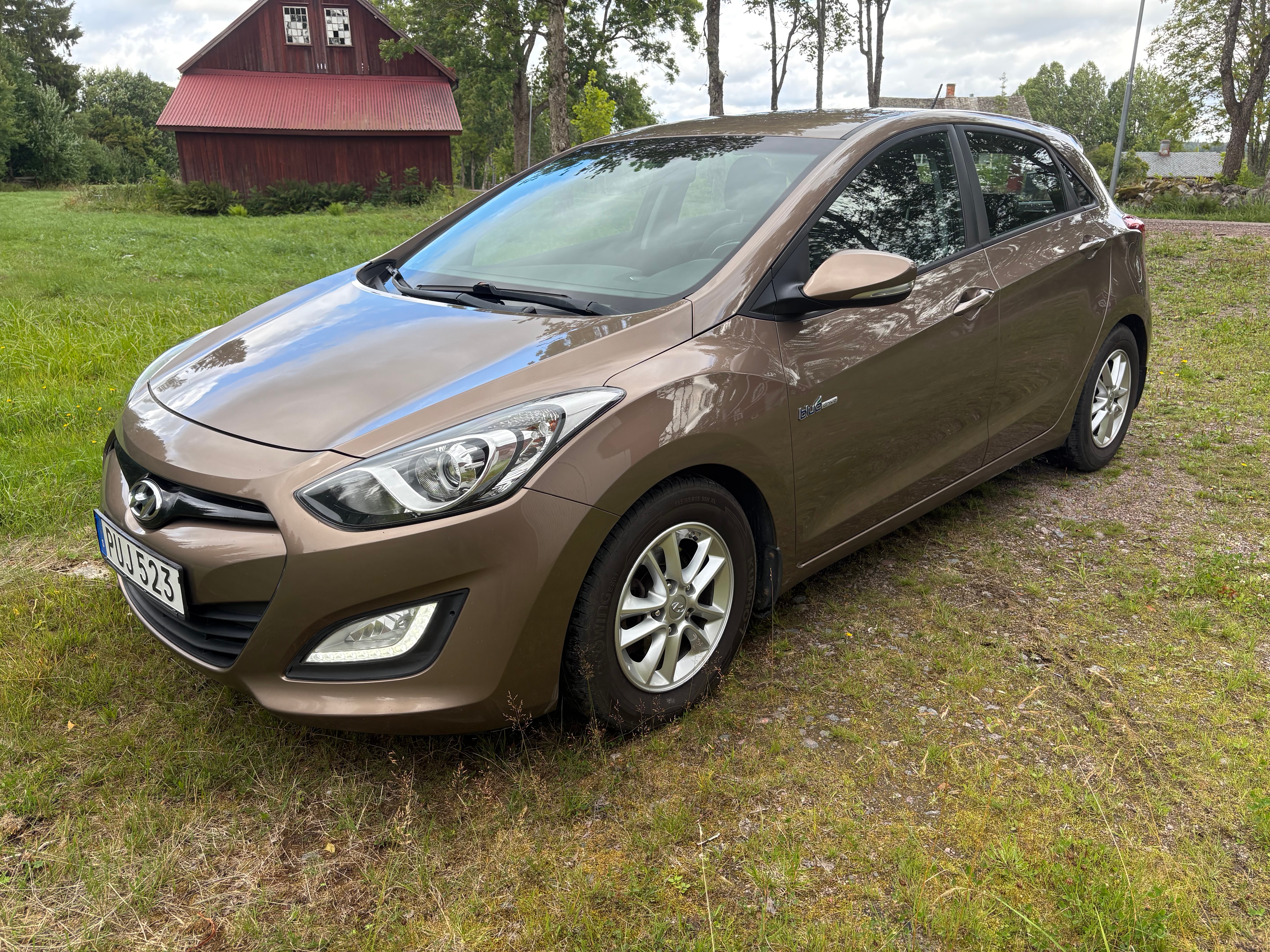 Hyundai i30 5-dörrar 1.6 CRDi Manuell 2014, bild 3/3