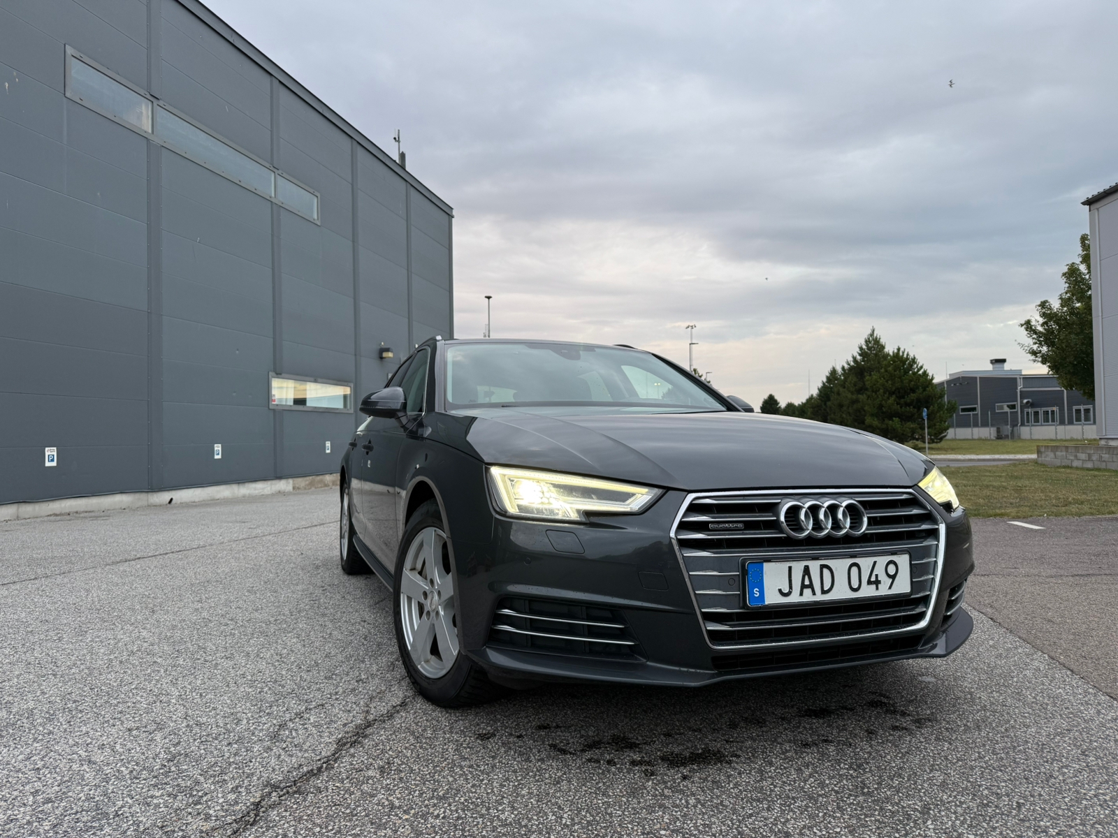 Audi A4 Avant 2.0 TDI quattro S Tronic 2018, bild 4/10