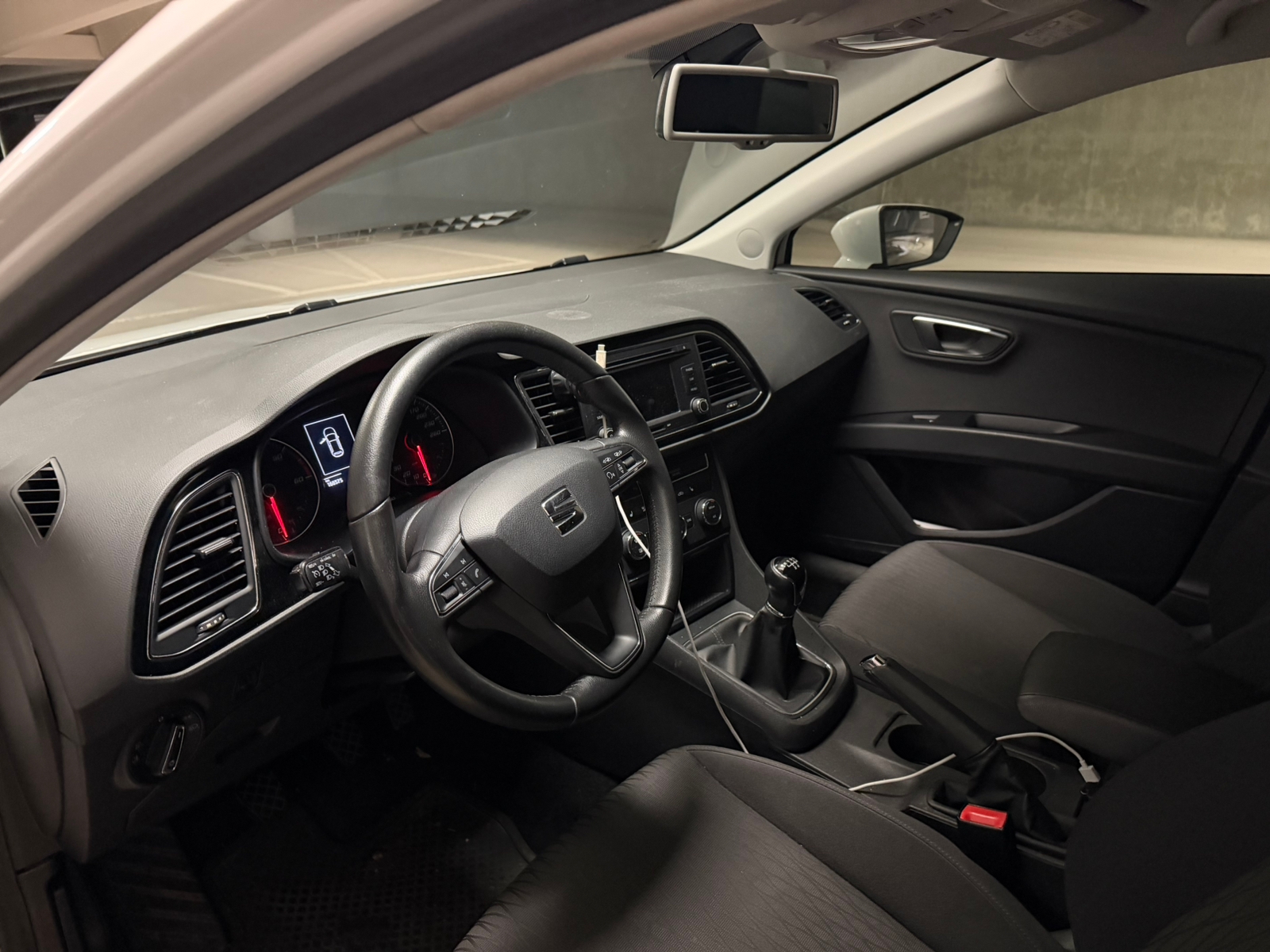 Seat Leon ST 1.6 TDI Manuell 2015, bild 7/7