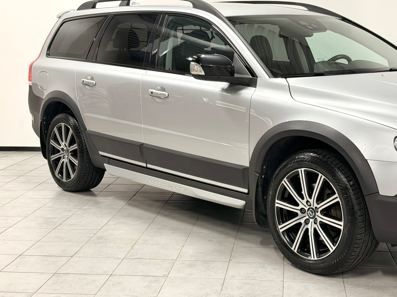 Volvo XC70 D4 AWD Dynamic Edition 181hk 2016, bild 2/10