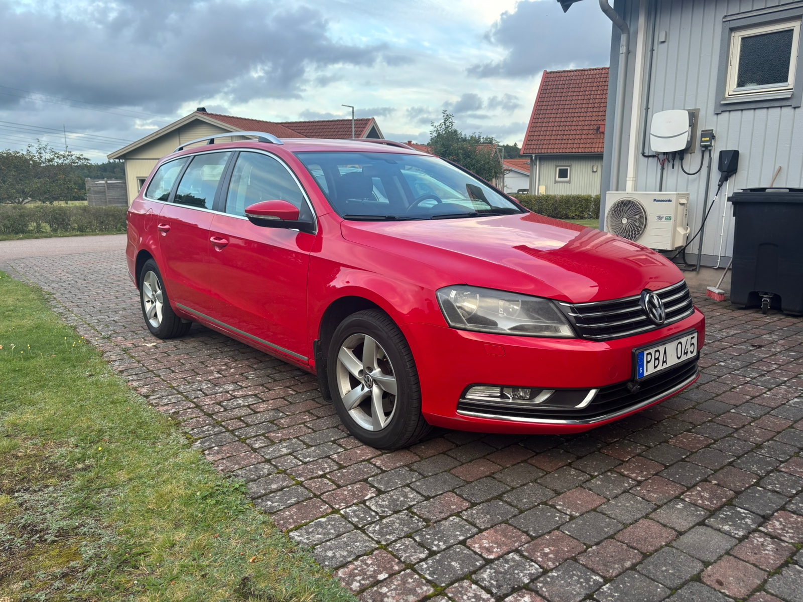 Volkswagen Passat 2012, bild 2/5
