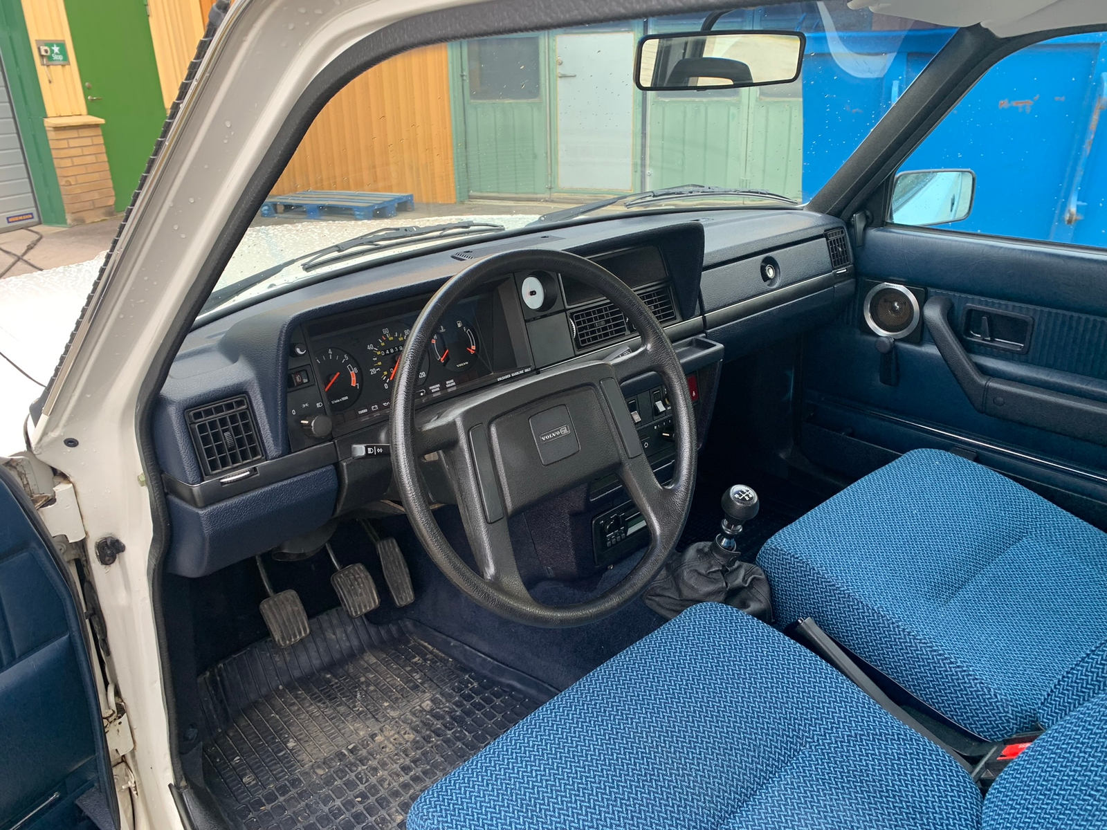 Volvo 240 2-door 2.3 Manual 1983, photo 6/7