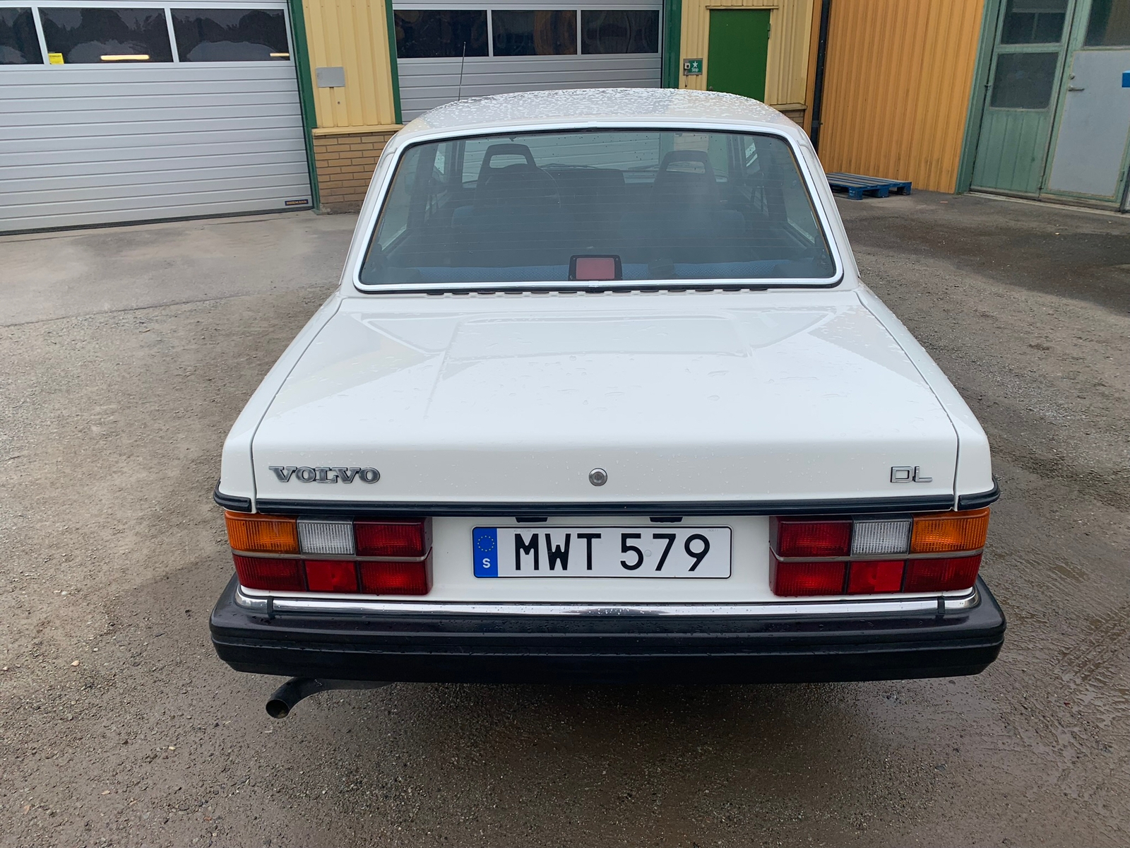 Volvo 240 2-door 2.3 Manual 1983, photo 3/7