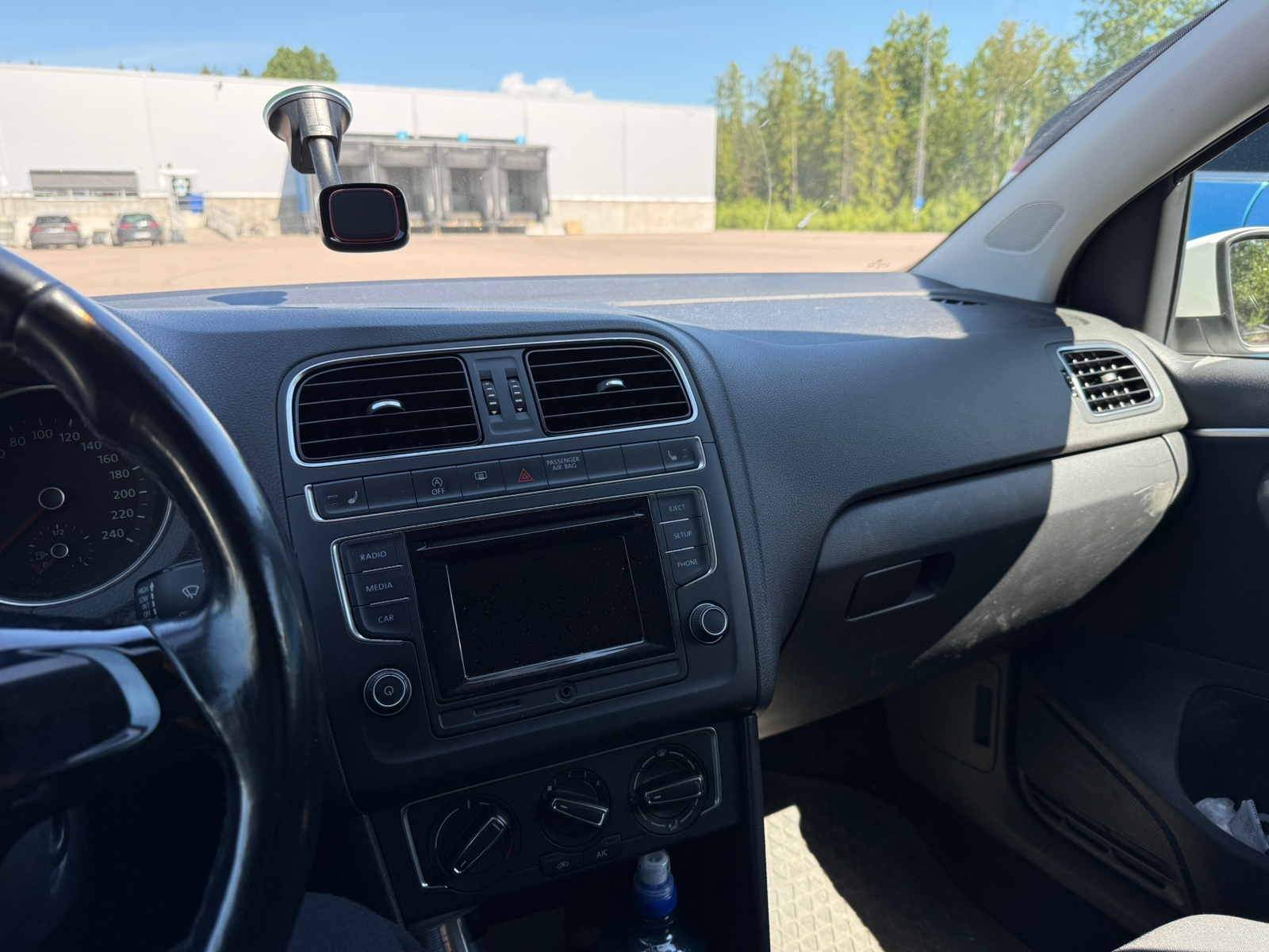 Volkswagen Polo 2017, bild 7/7