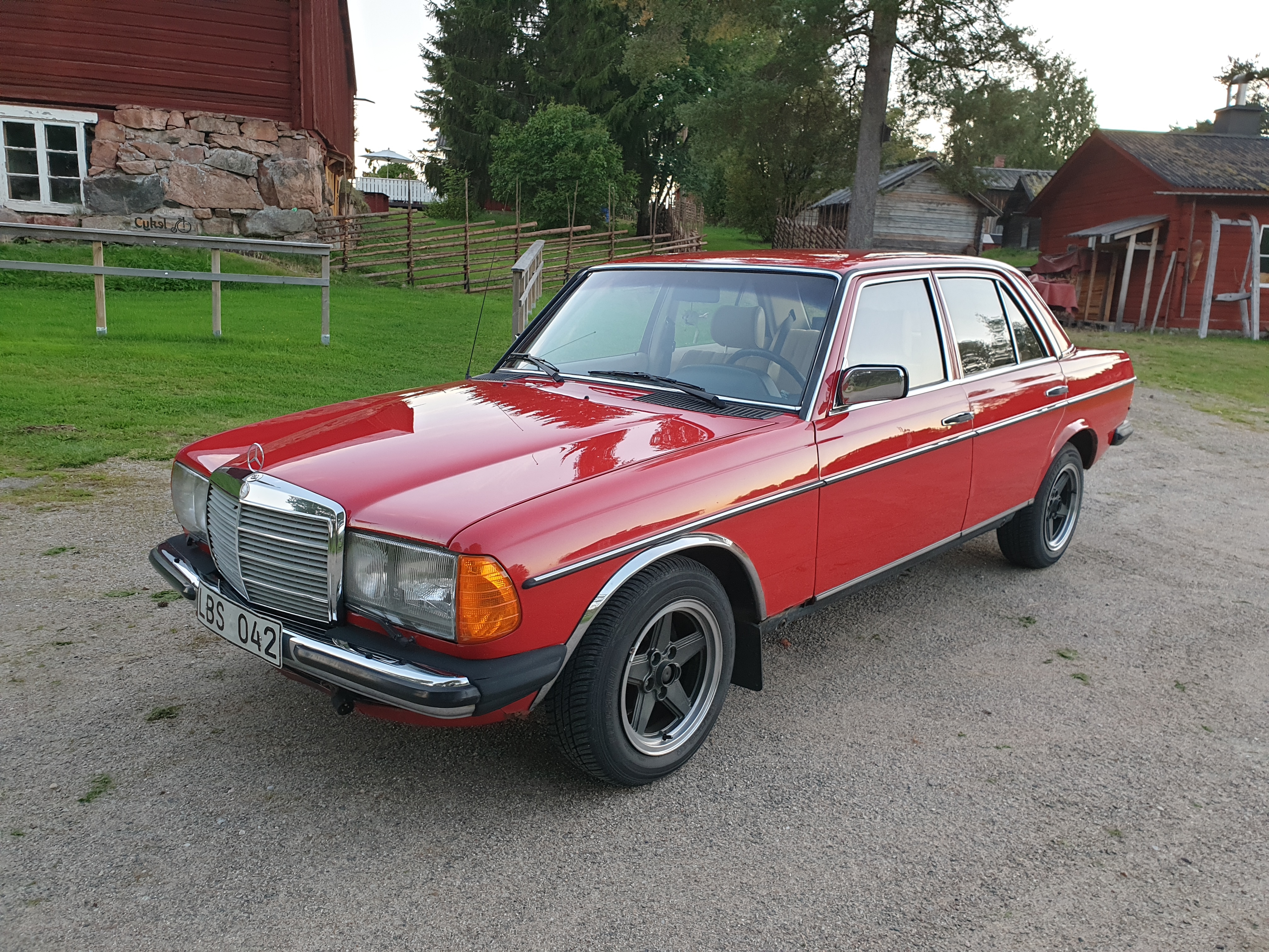 Mercedes-Benz 200