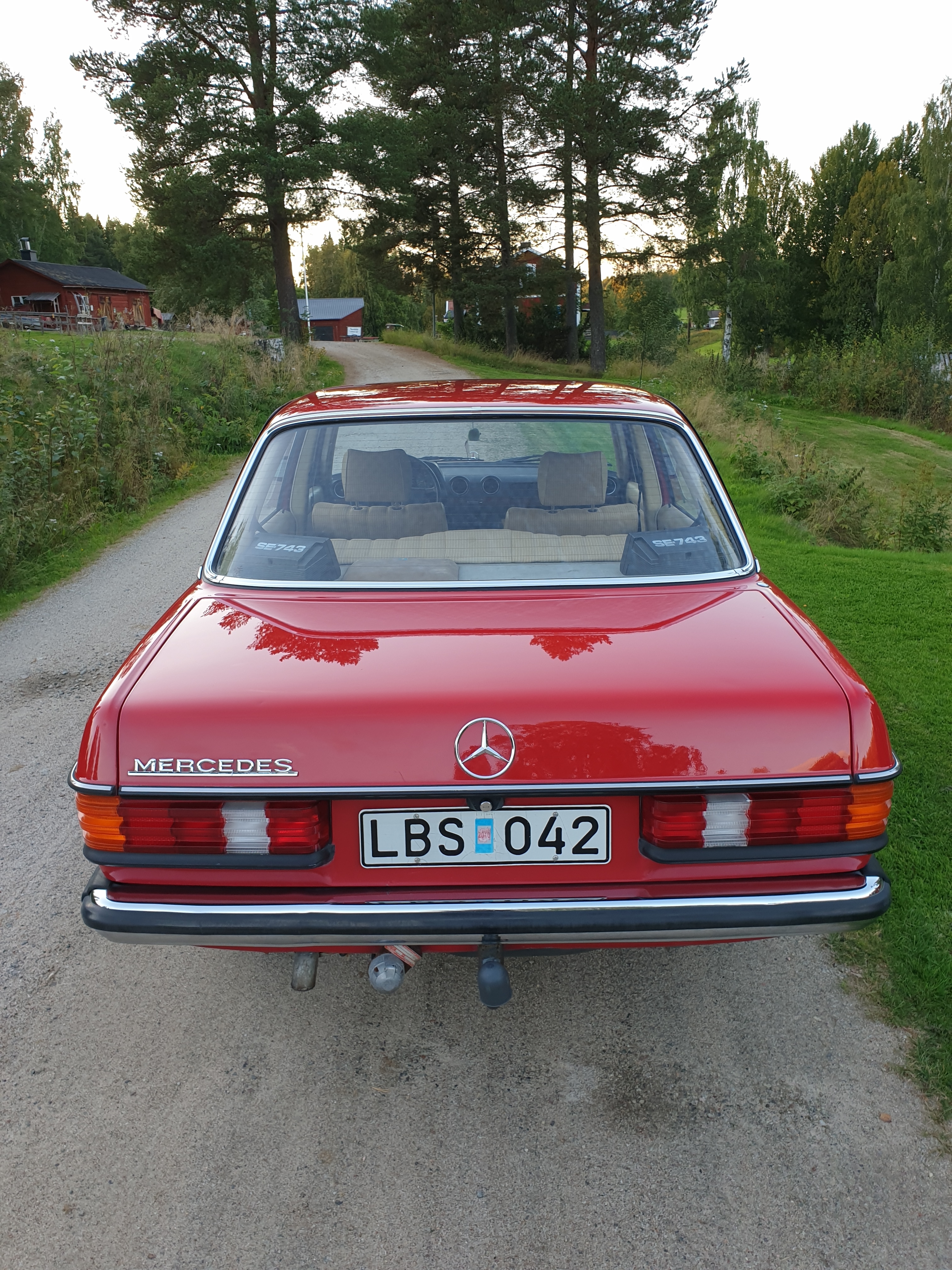 Mercedes-Benz 200 W123 1983, bild 3/10