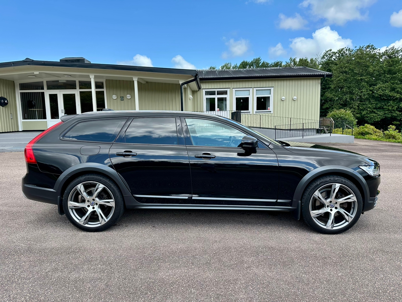 Volvo V90 Cross Country D4 AWD 2018, bild 5/9