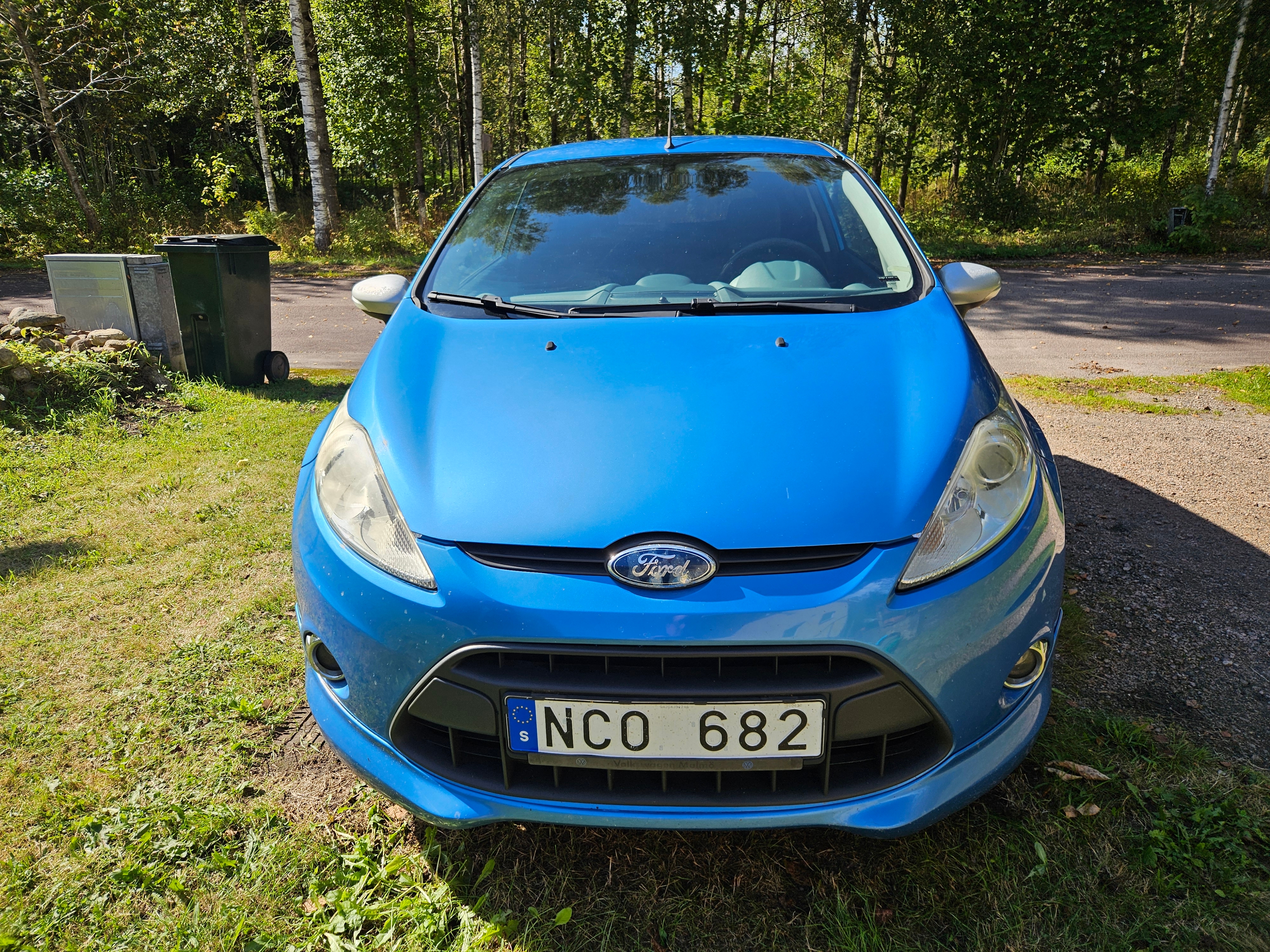 Ford Fiesta 3-dörrar 1.6 TDCi Manuell 2010, bild 2/10