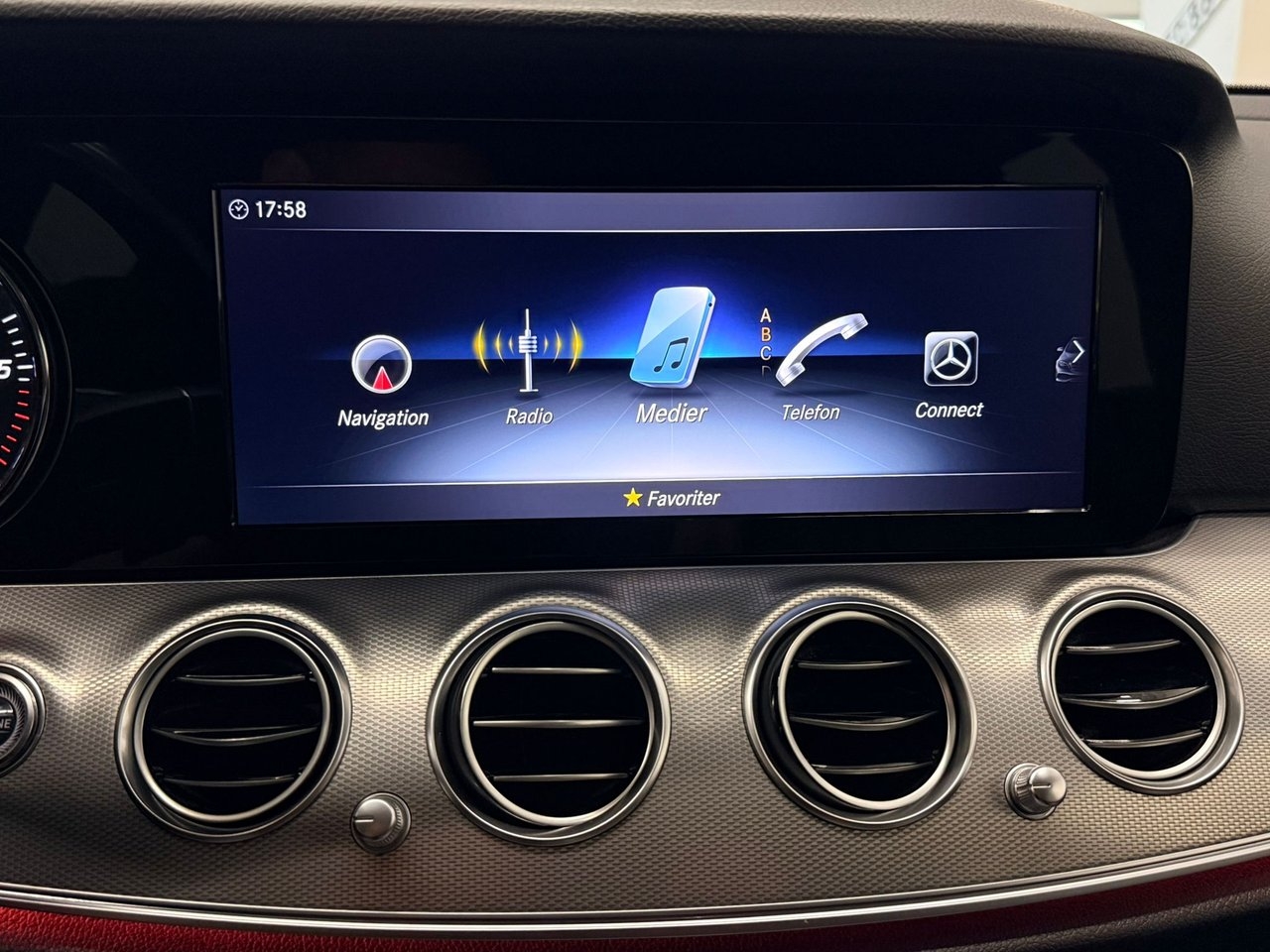 Mercedes-Benz E 2019, photo 7/10