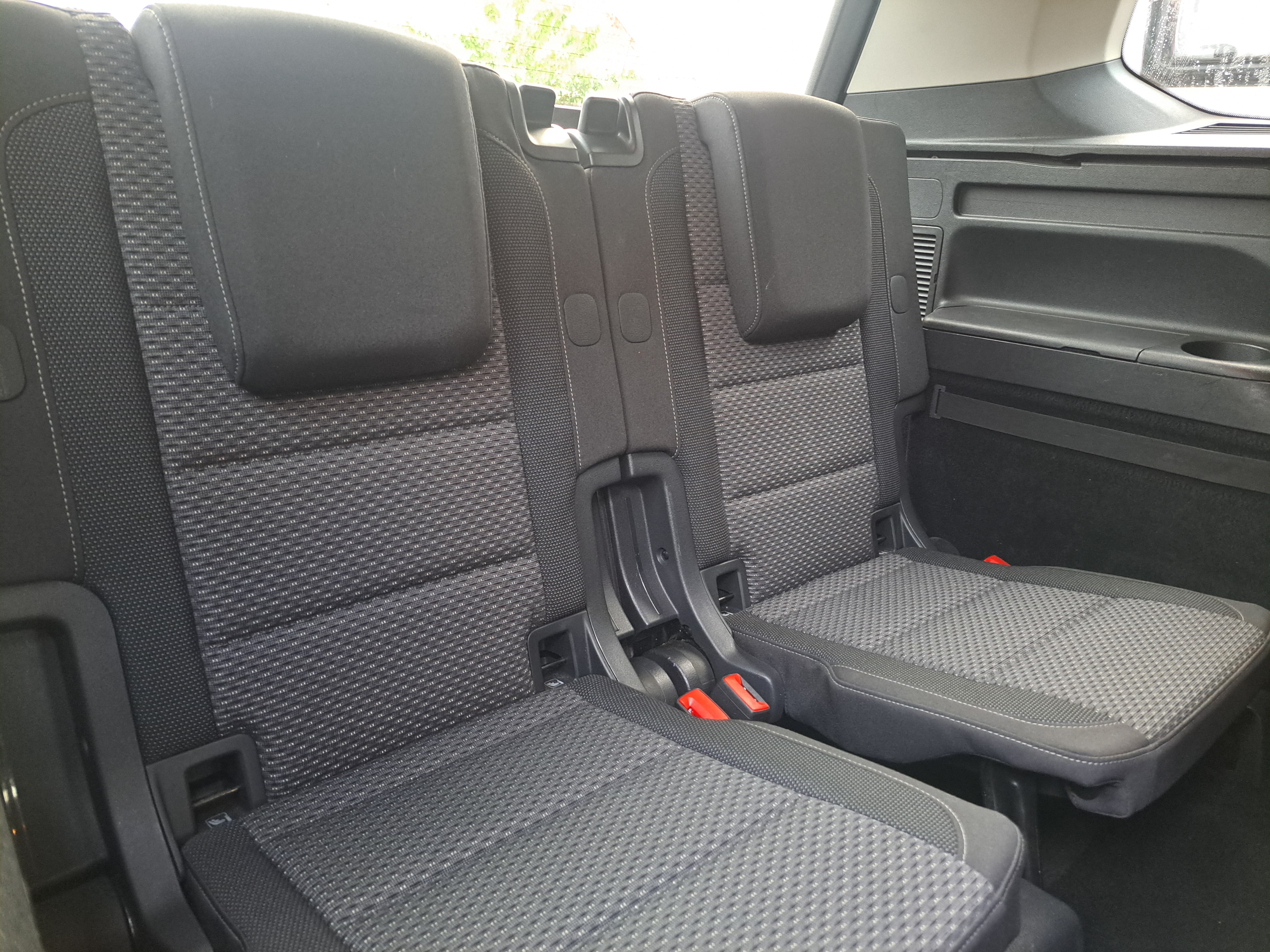 Volkswagen Touran 2018, bild 6/7