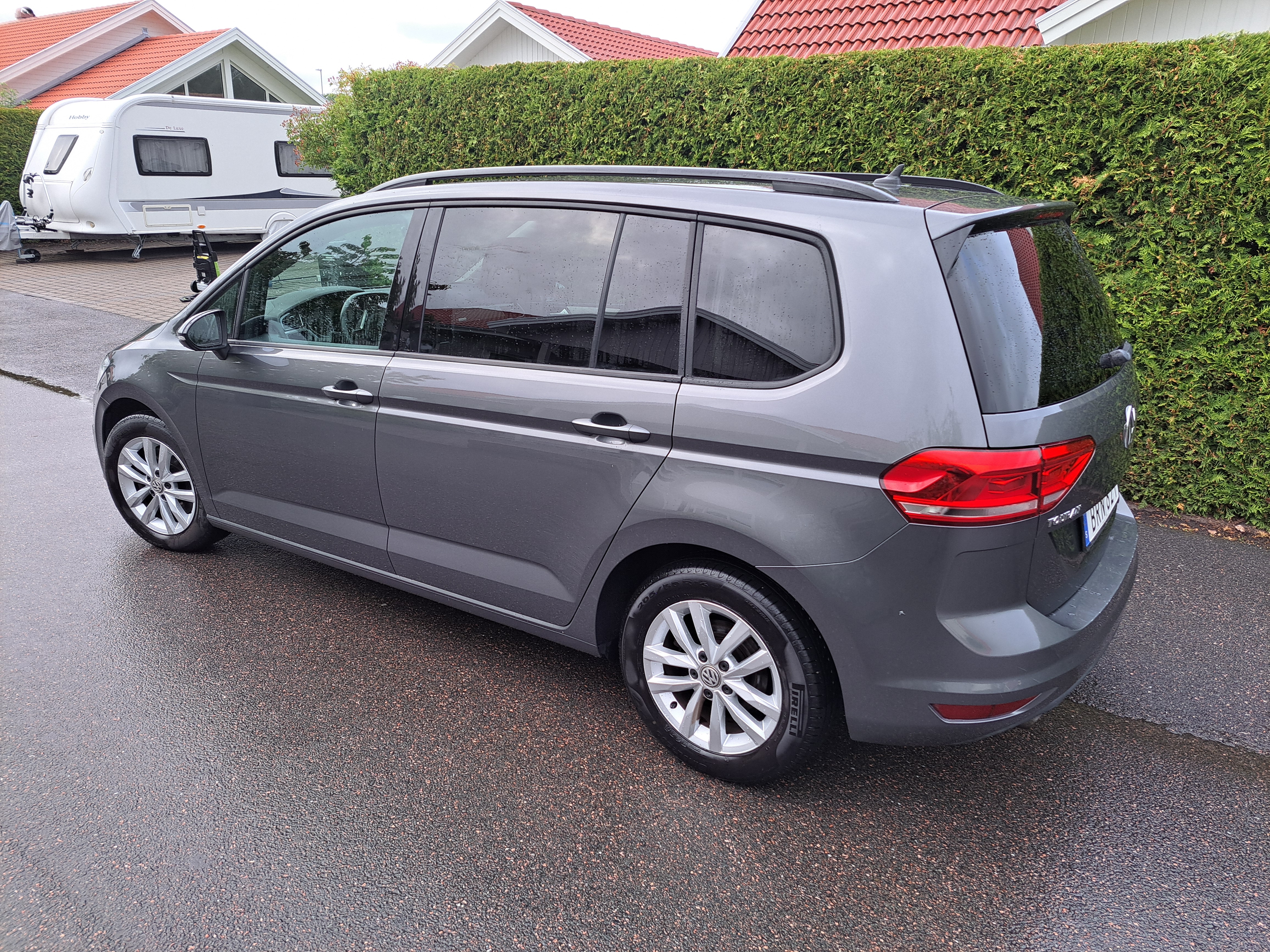 Volkswagen Touran 2018, bild 2/7