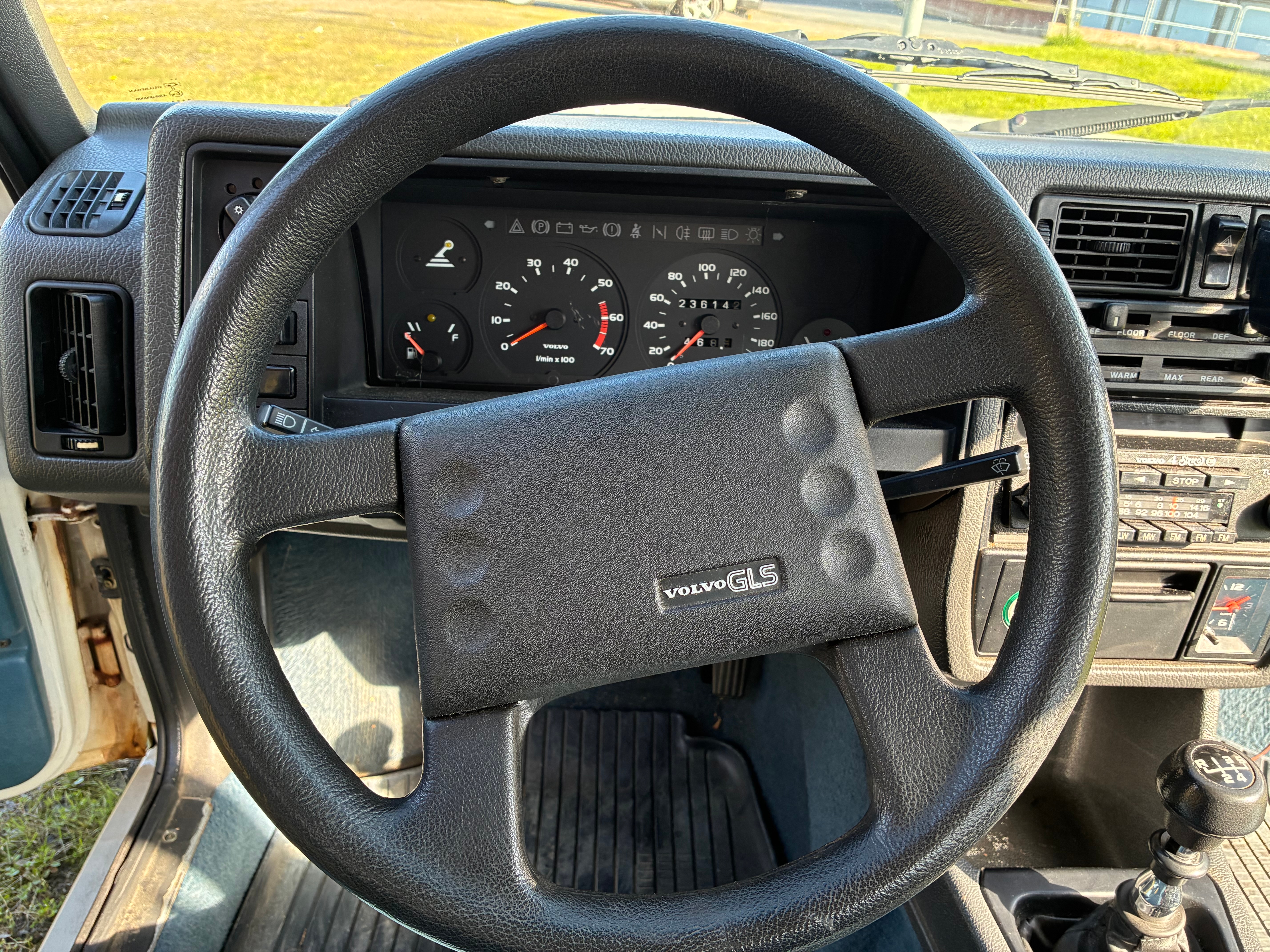 Volvo 360 Sedan 2.0 Manuell 1985, bild 6/10