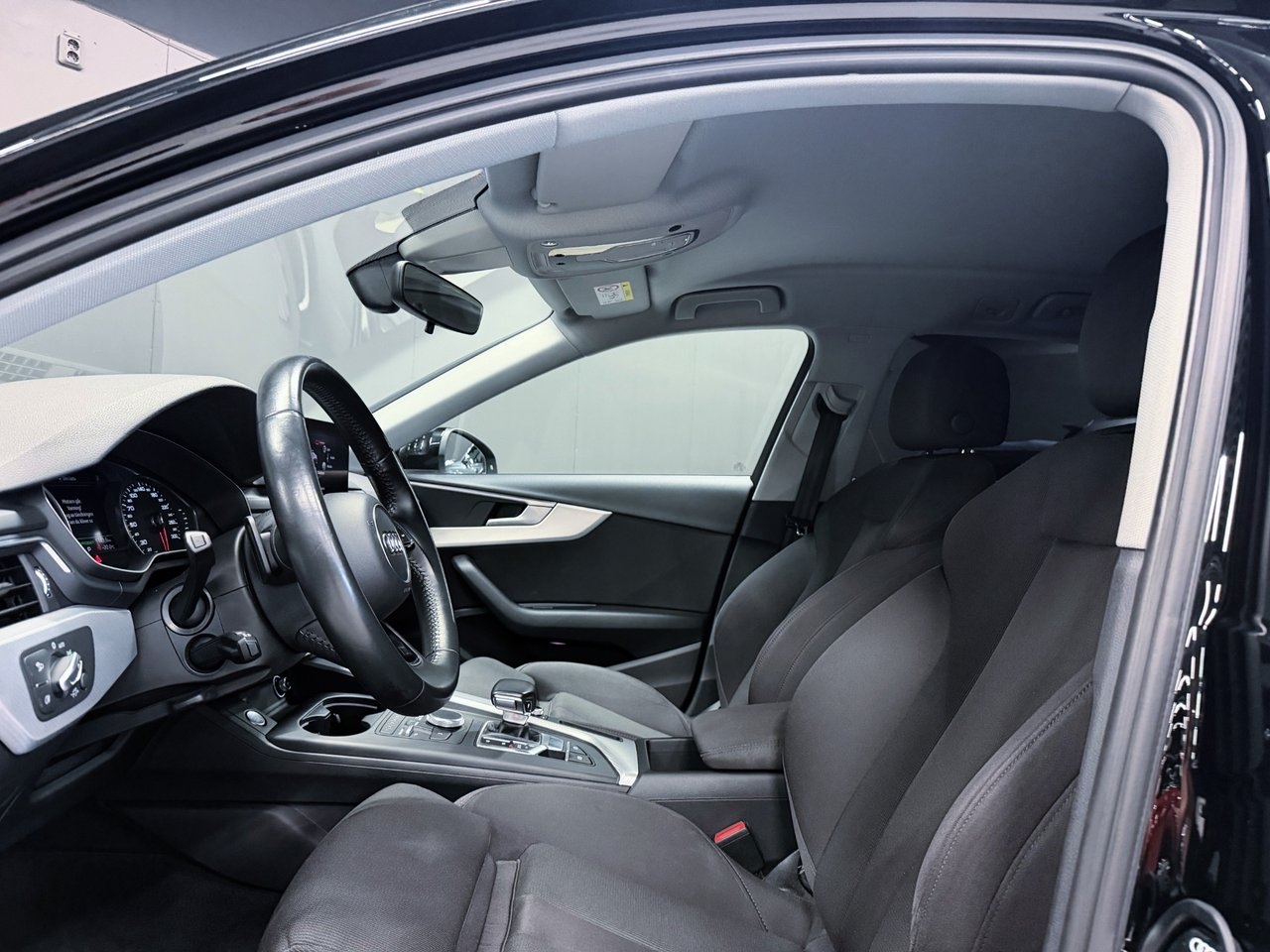 Audi A4 2019, kuva 5/10