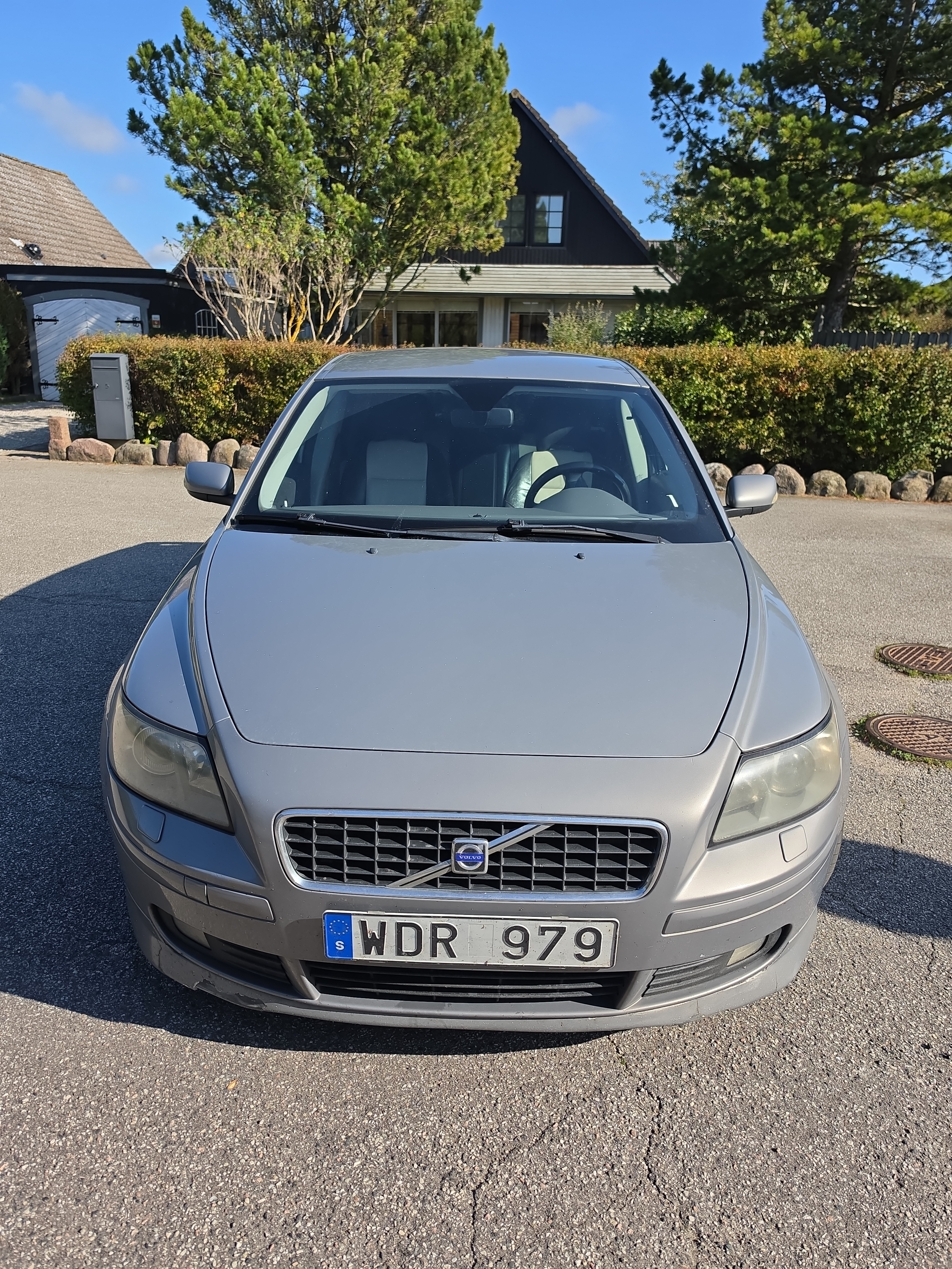 Volvo V50 2.4i Manuell R-Design look 2005, bild 2/5