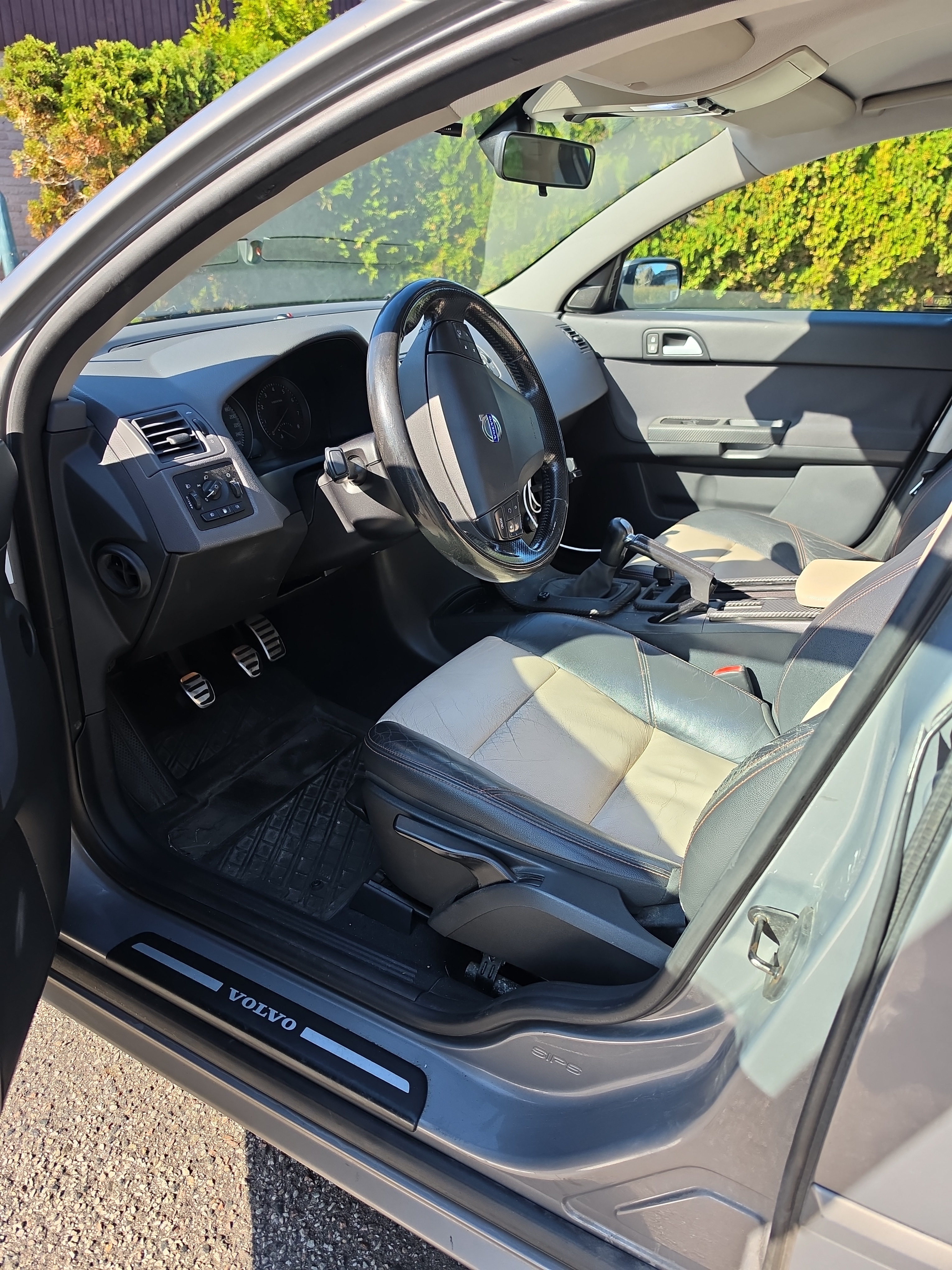 Volvo V50 2.4i Manuell R-Design look 2005, bild 5/5