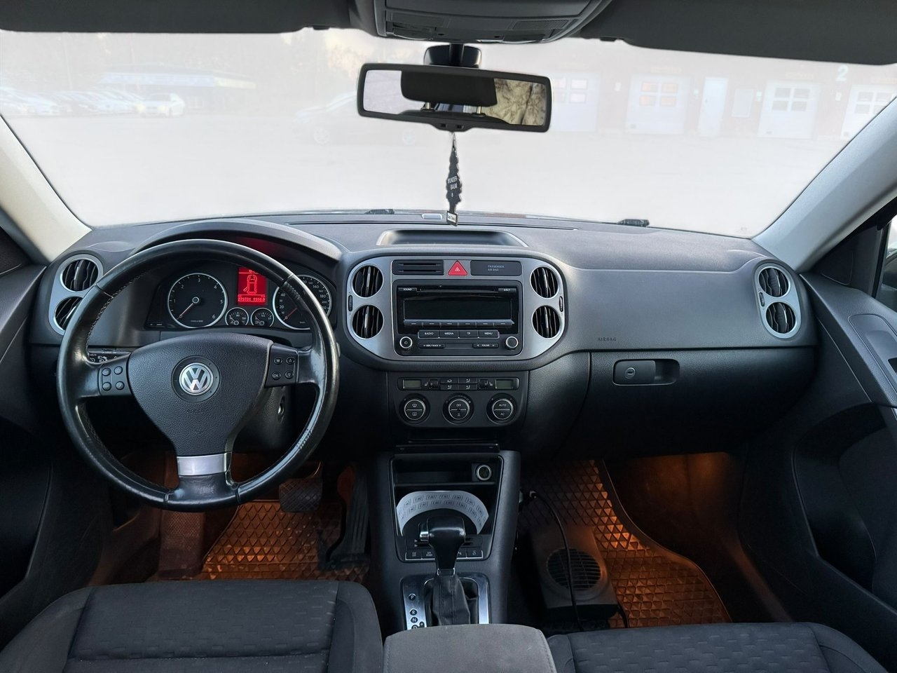 Volkswagen Tiguan 2008, bild 5/10
