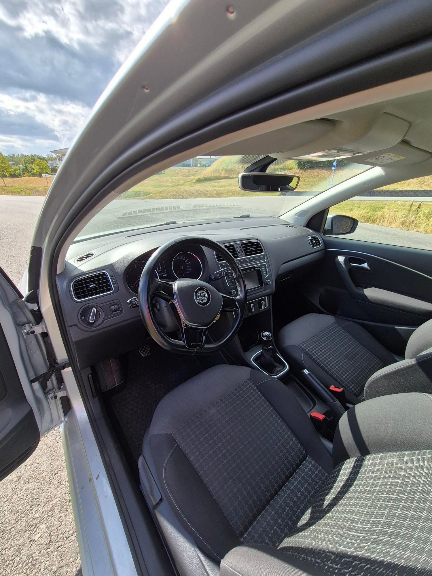Volkswagen Polo 2017, bild 6/8