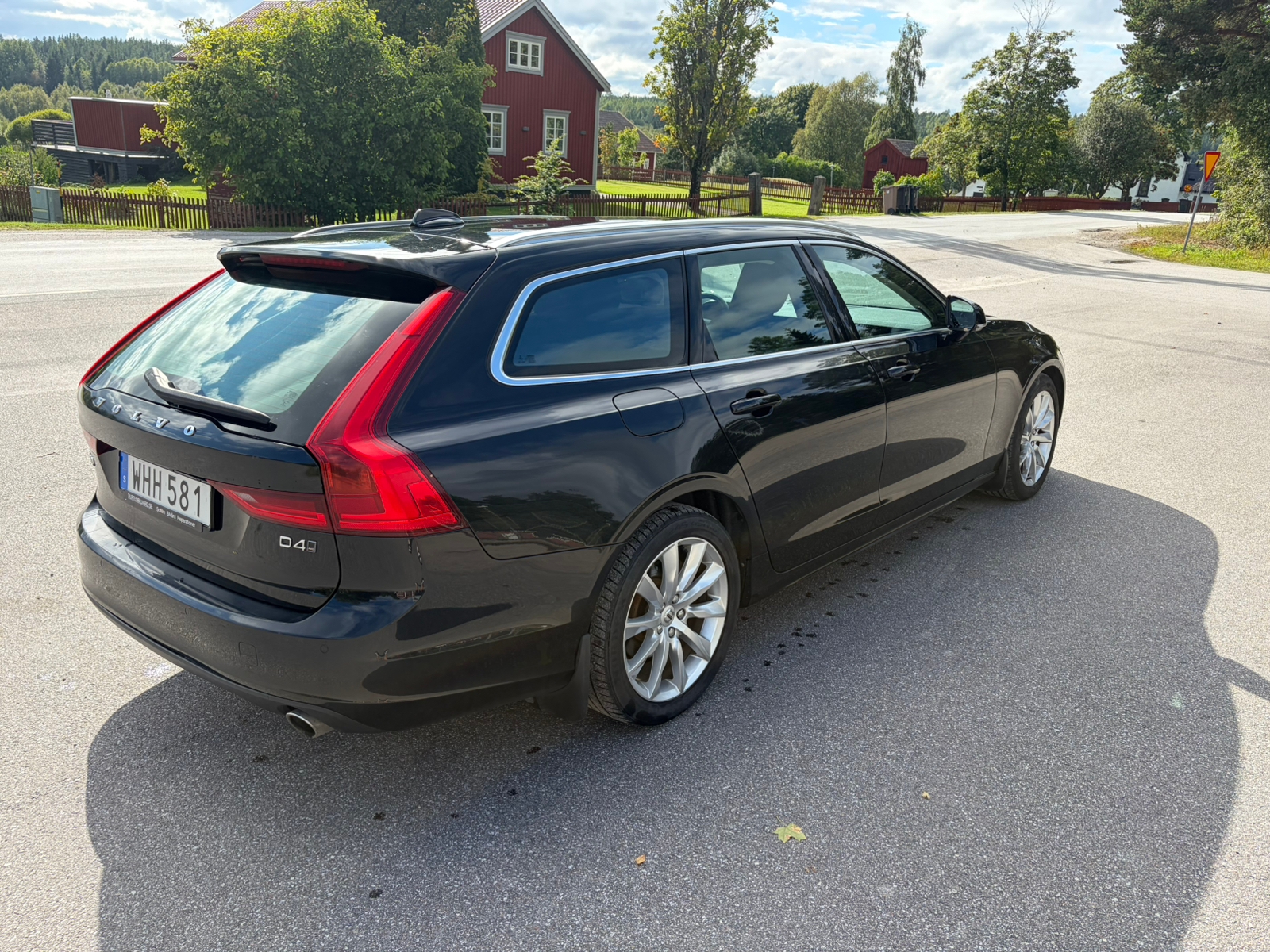Volvo V90 D4 AWD Geartronic 2019, bild 2/5