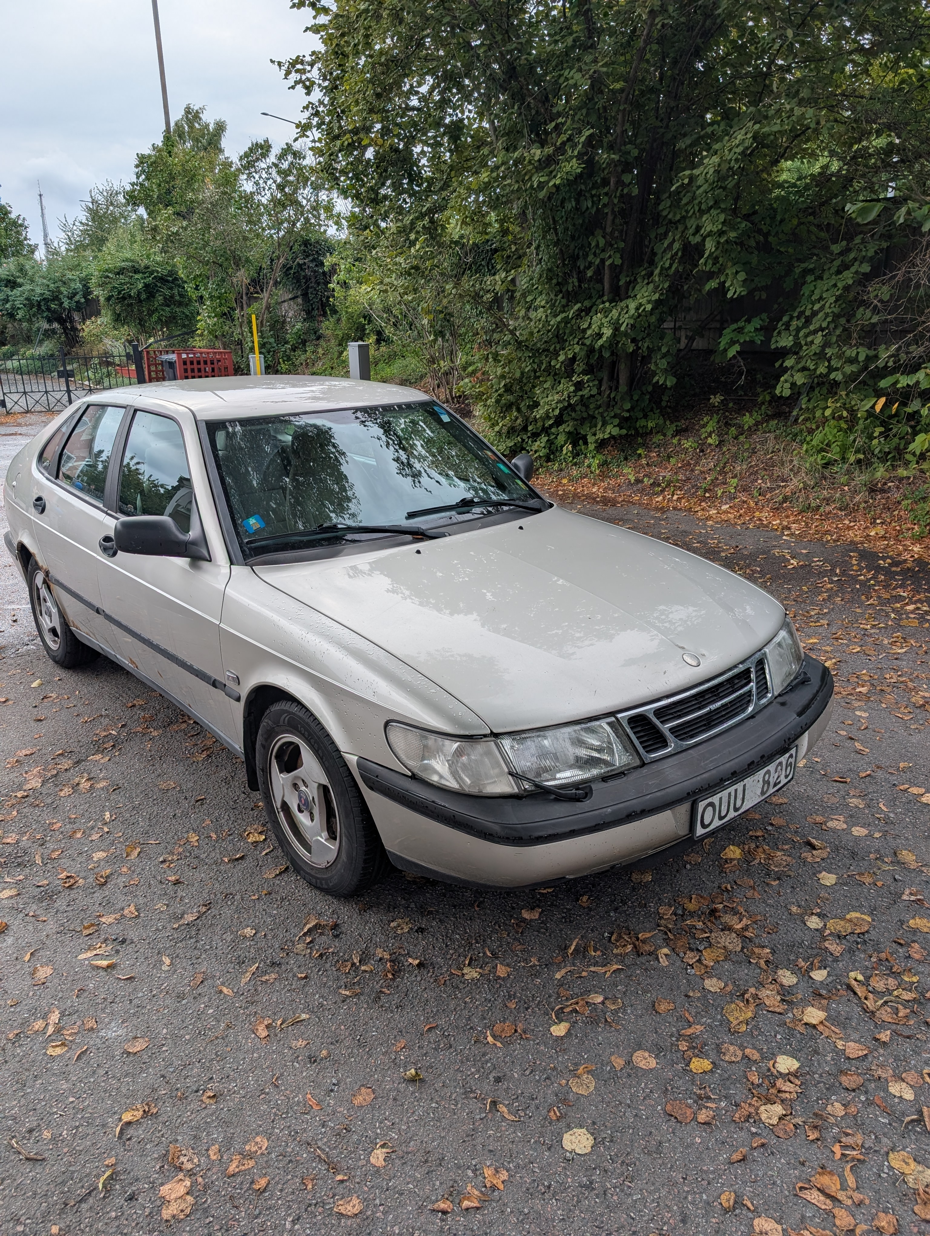 Saab 900