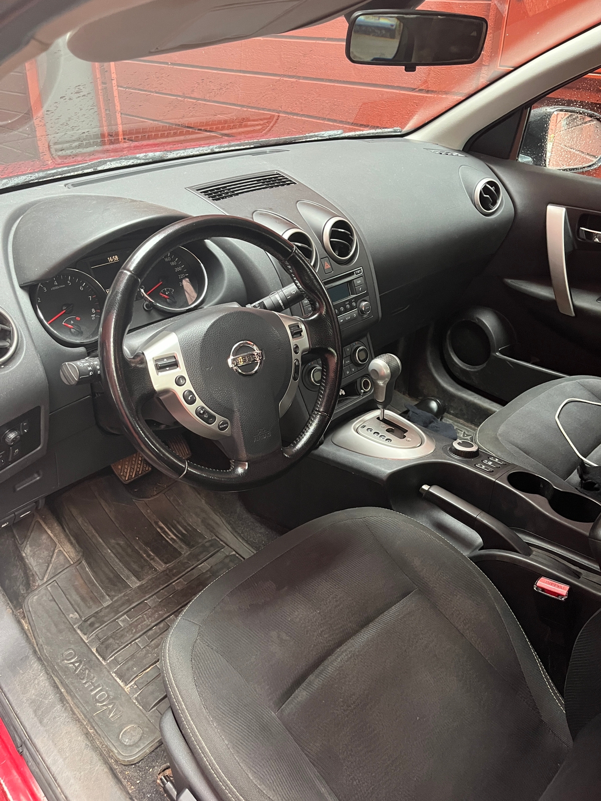 Nissan Qashqai 2.0 4x4 CVT 2011, bild 4/4