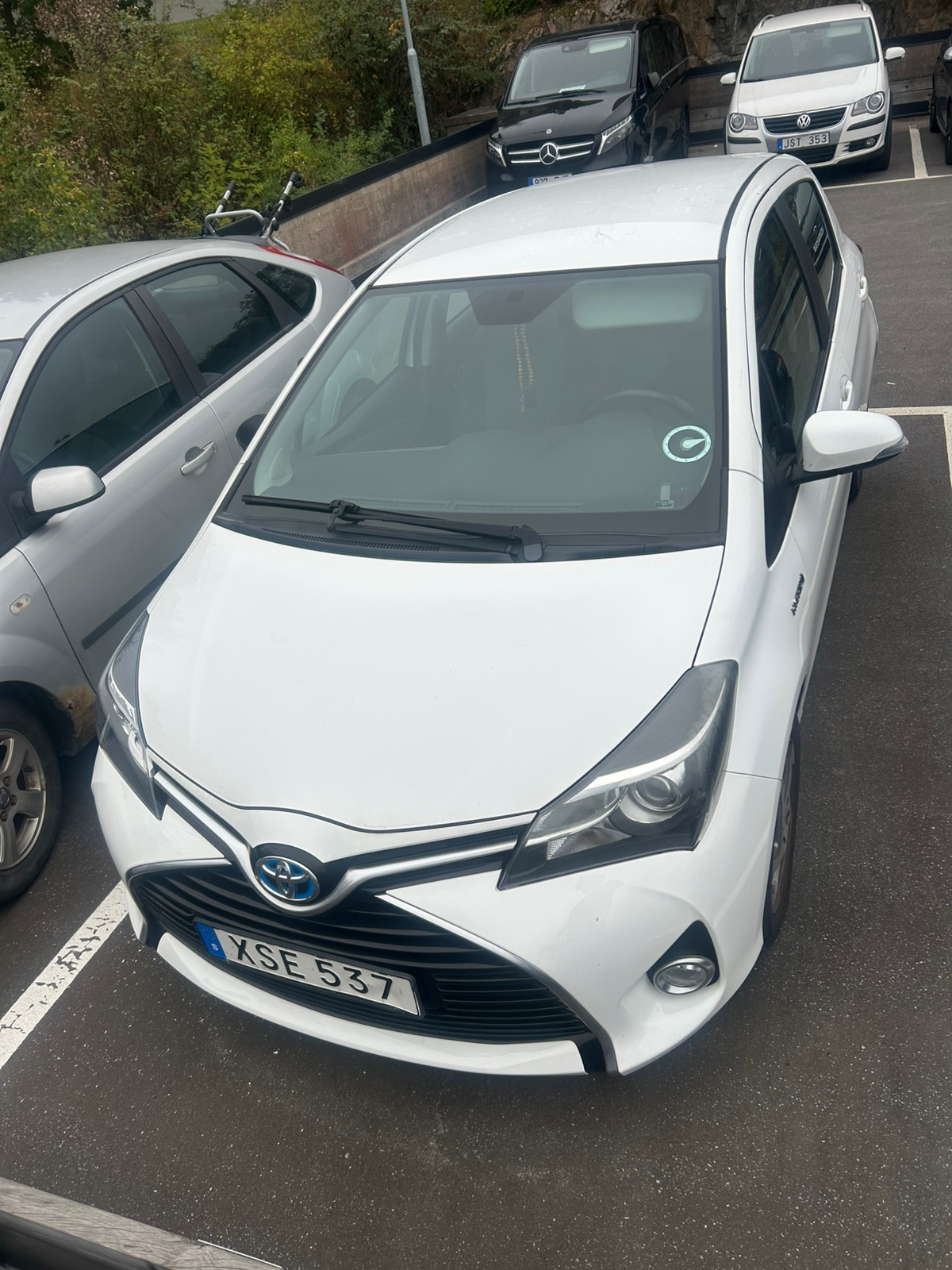 Toyota Yaris Hybrid e-CVT 2014, bild 3/3