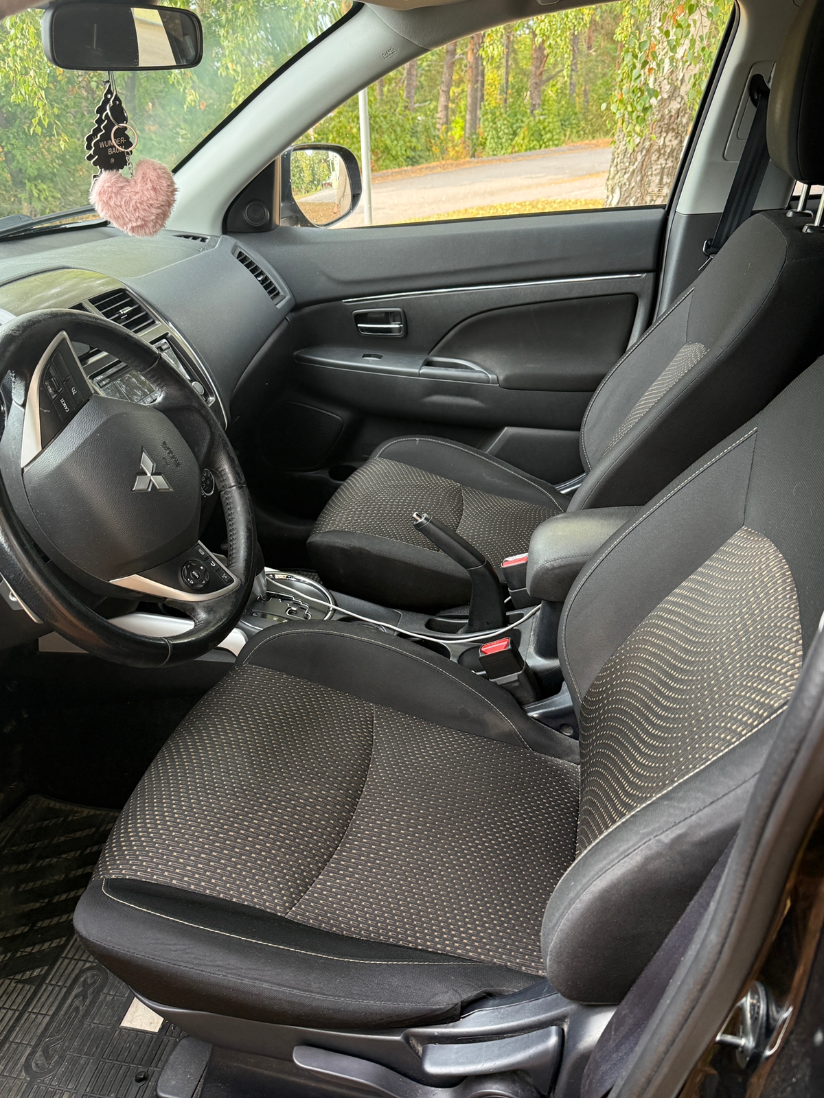 Mitsubishi ASX 2.2 DI-D 4WD, 150hk 2013, bild 7/8