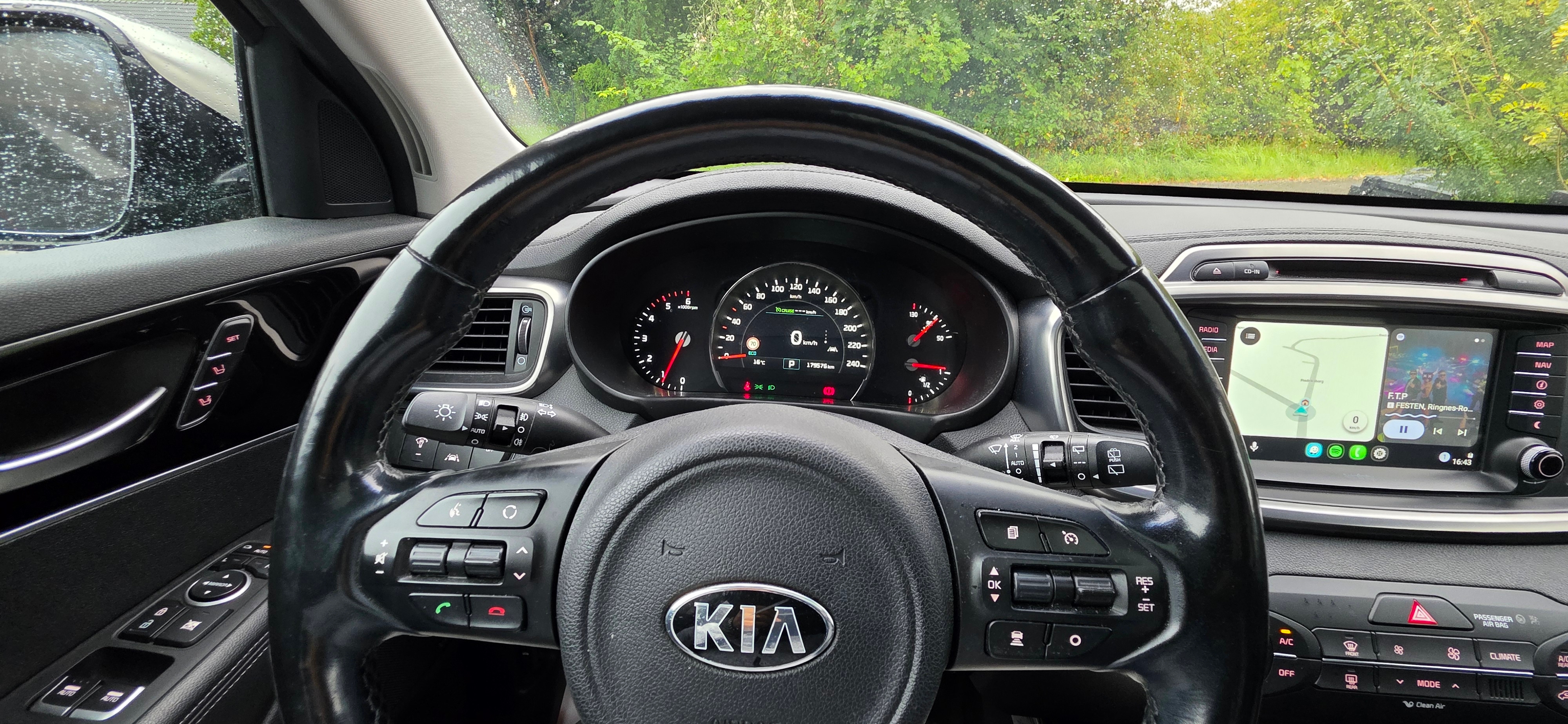 Kia Sorento 2.2 CRDi AWD Automatisk med 2017, bild 6/10