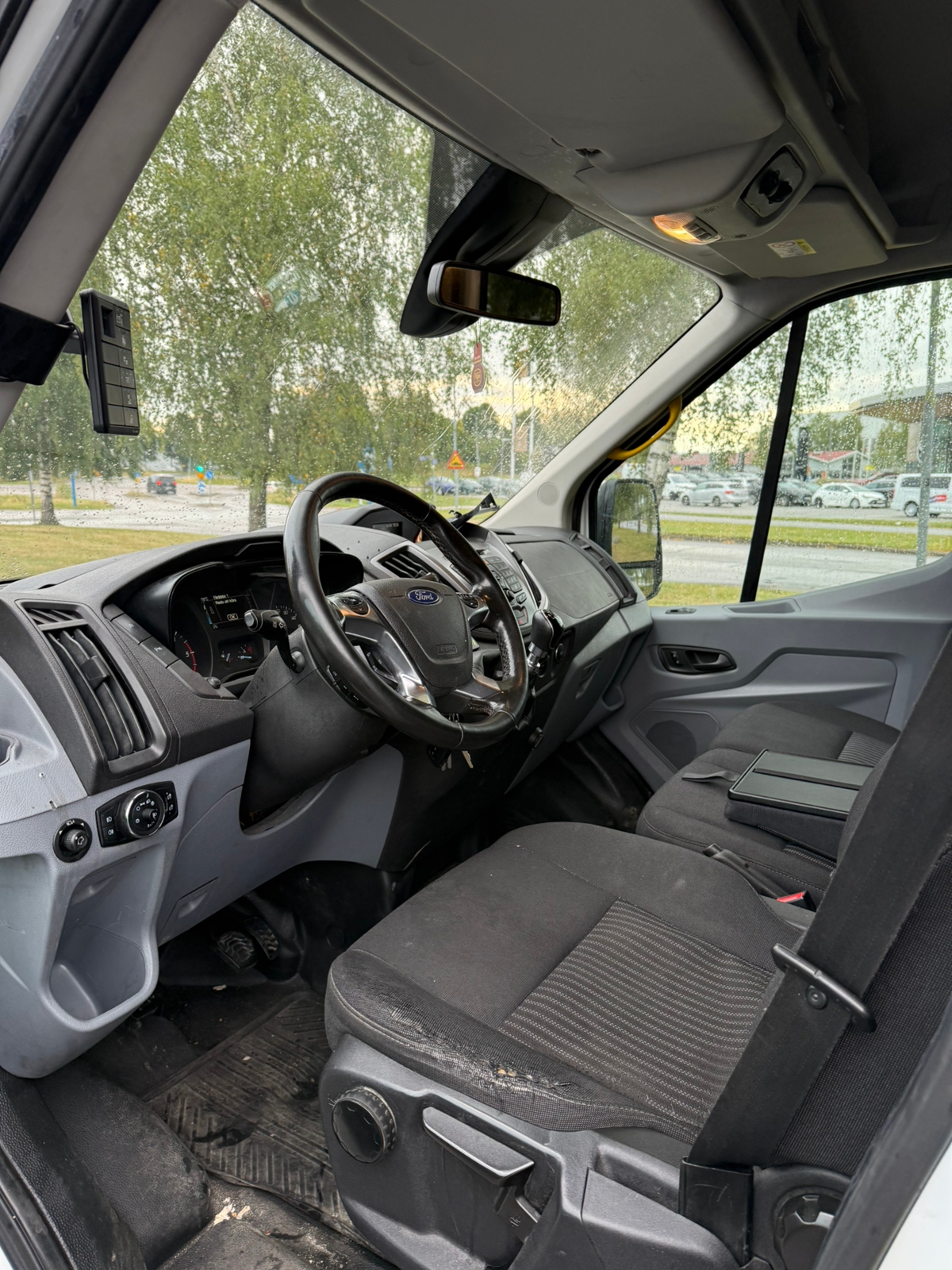 Ford Transit 350 Kombi 2.0 TDCi Manuell 2018, kuva 6/9