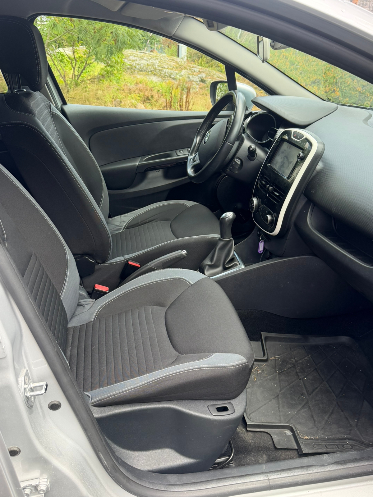 Renault Clio 2016, bild 5/6