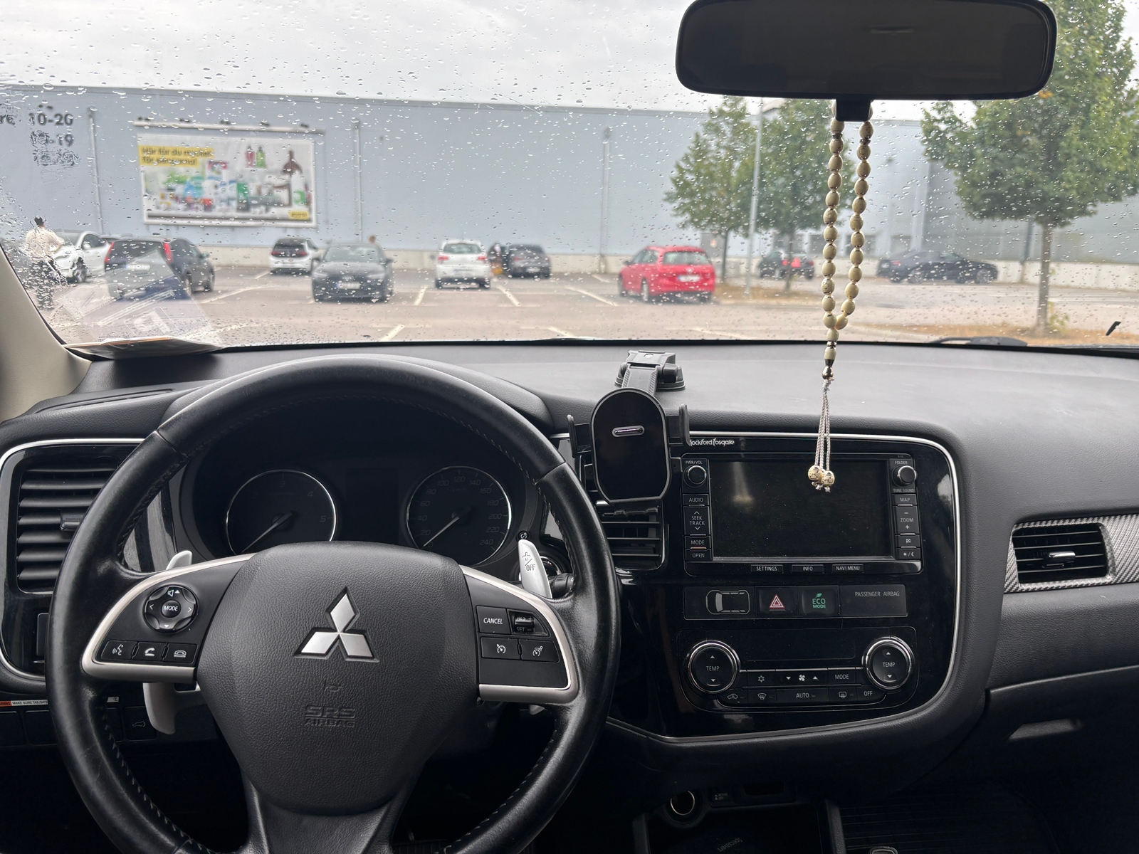 Mitsubishi Outlander 2015, kuva 6/6
