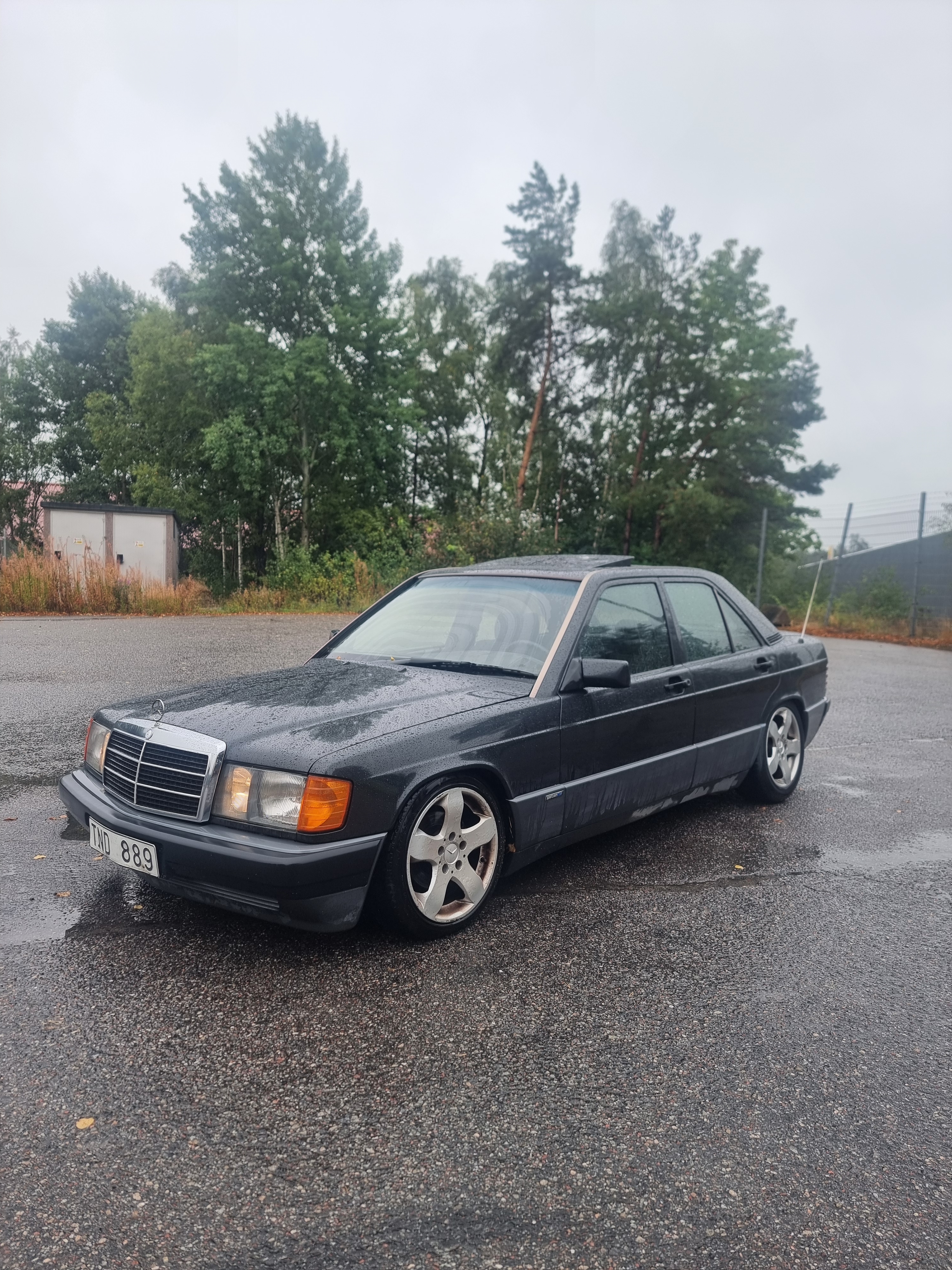 Mercedes-Benz 190