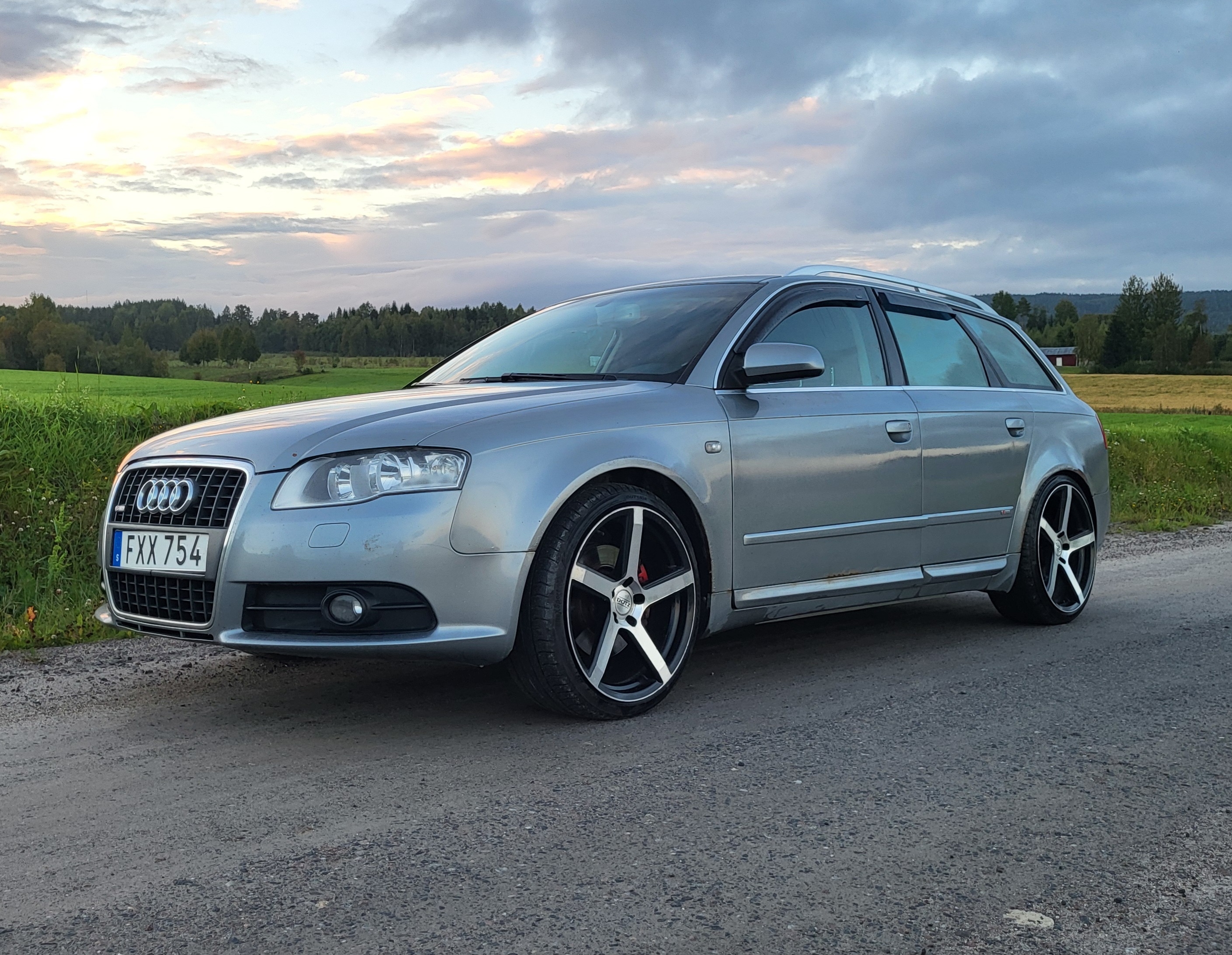 Audi A4 Avant 1.8 T Manuell 2007, bild 2/8