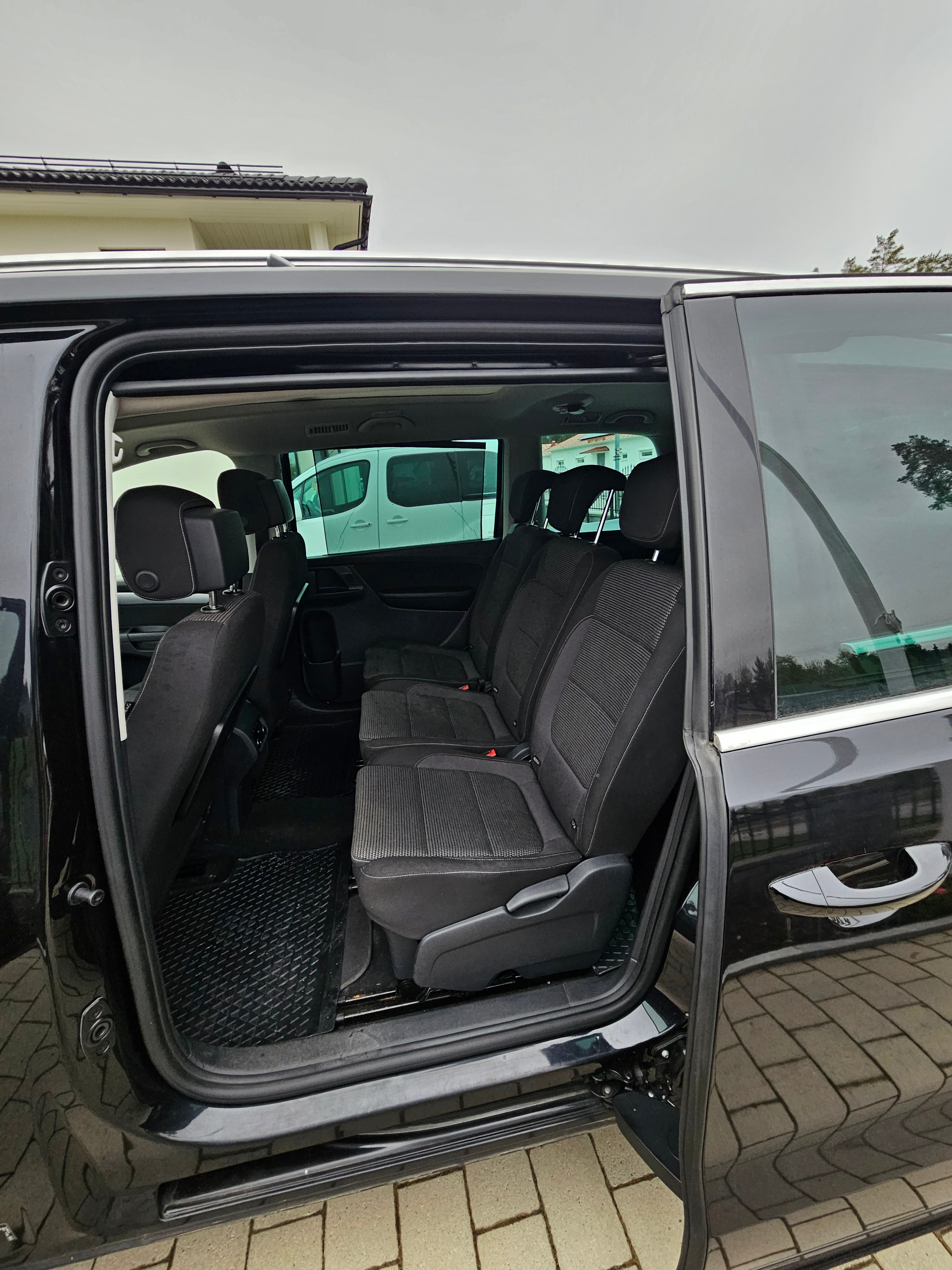 Volkswagen Sharan 2017, bild 7/10