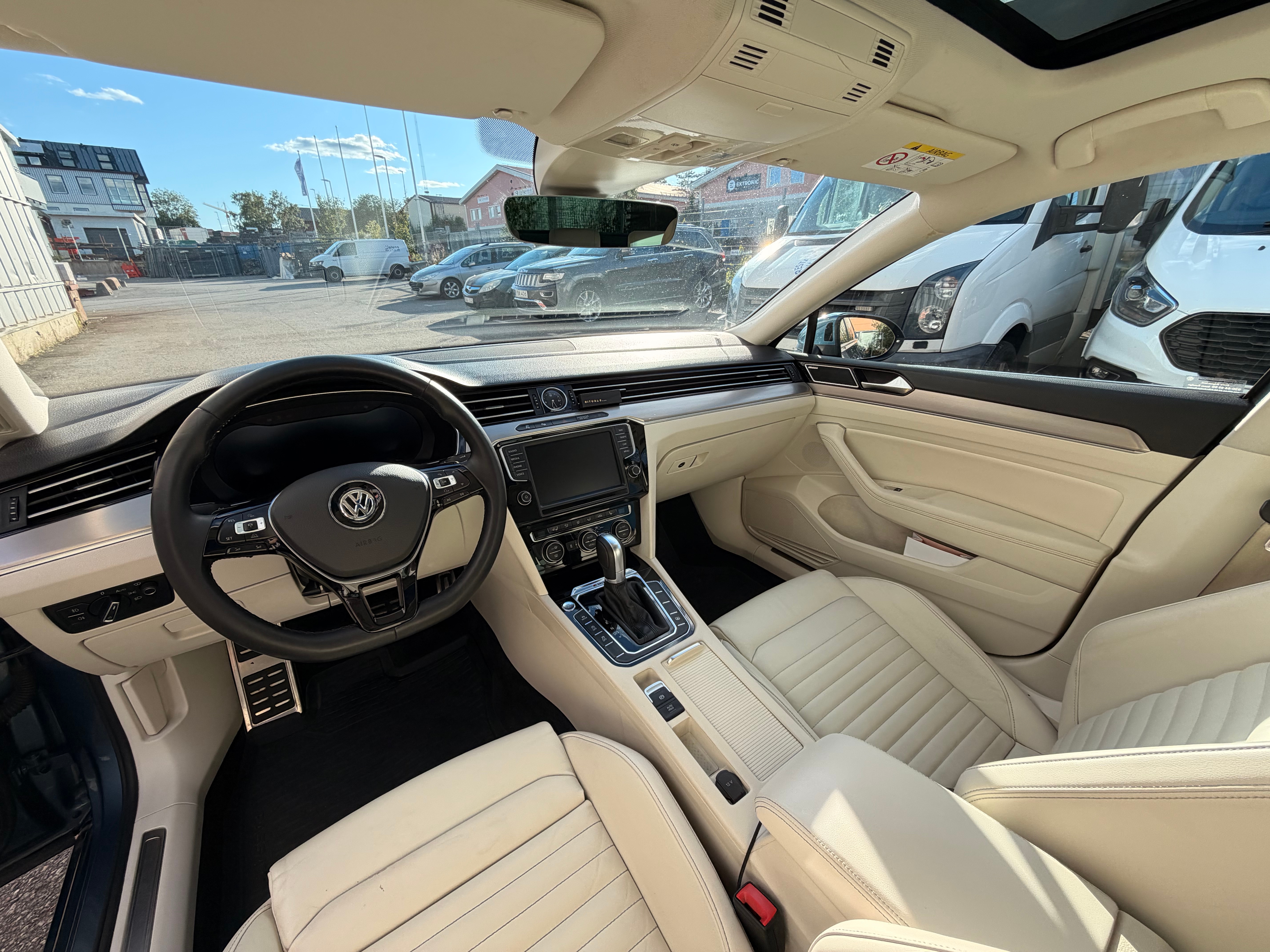 Volkswagen Passat 2016, bild 5/5