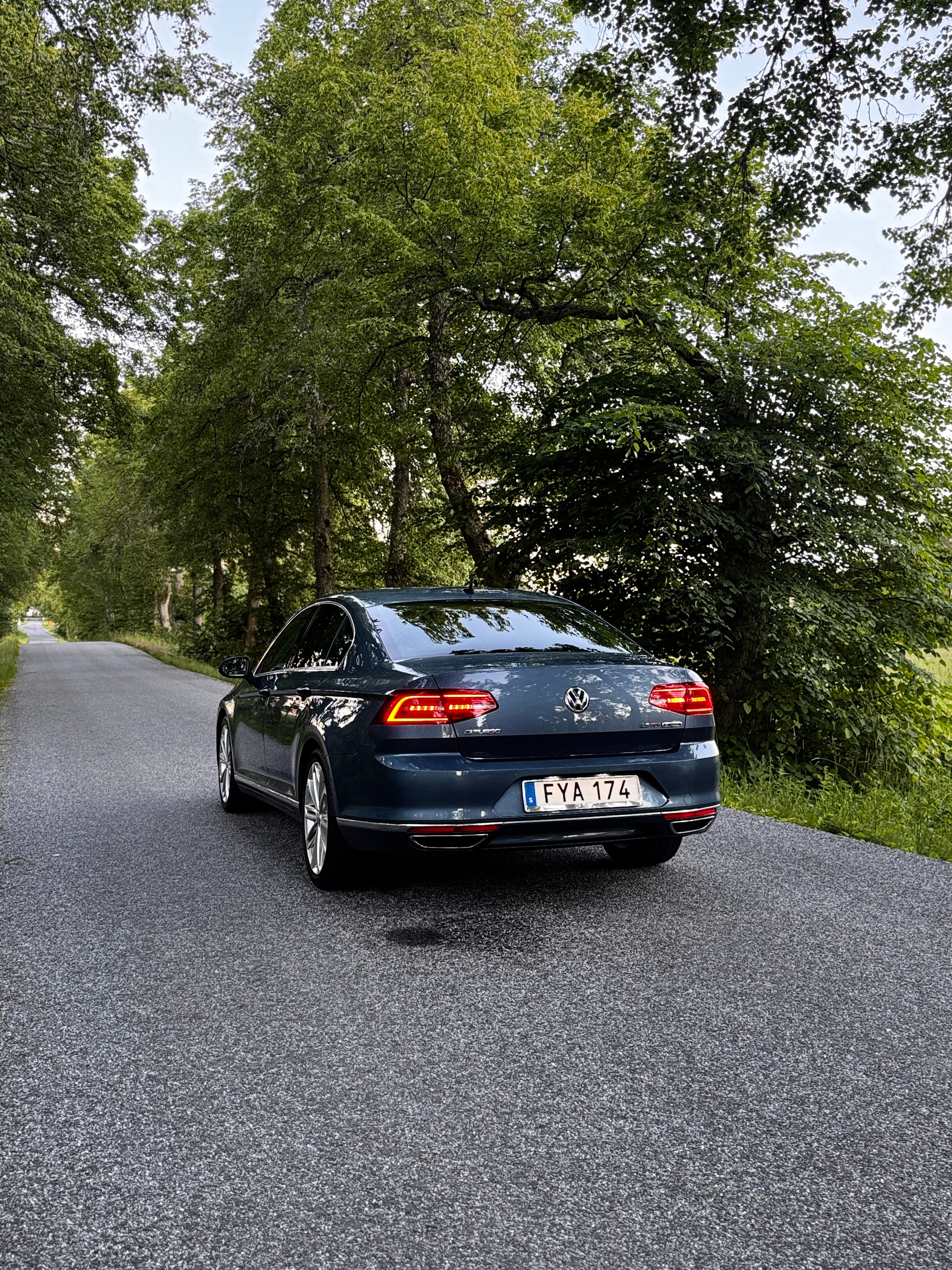 Volkswagen Passat 2016, bild 3/5