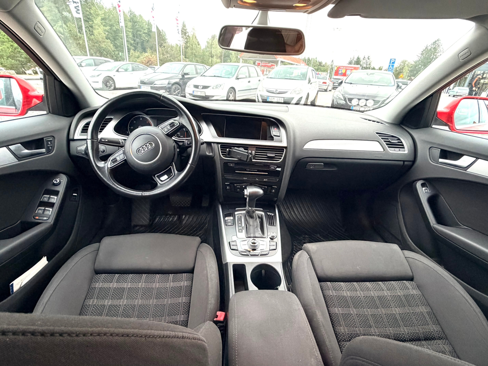 Audi A4 Avant 2.0 TDI DPF Multitronic 2014, photo 4/6
