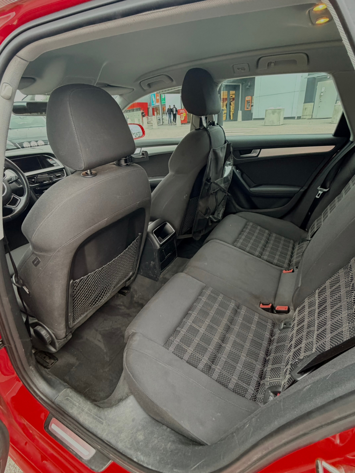 Audi A4 Avant 2.0 TDI DPF Multitronic 2014, photo 6/6