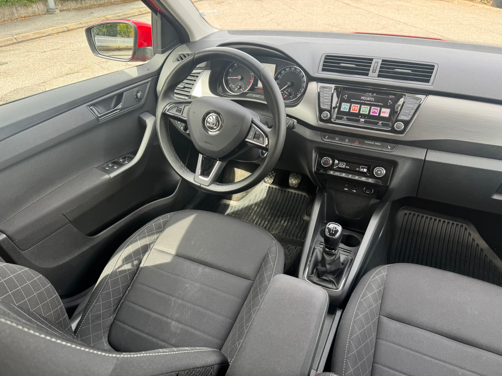Skoda Fabia 2018, bild 3/7