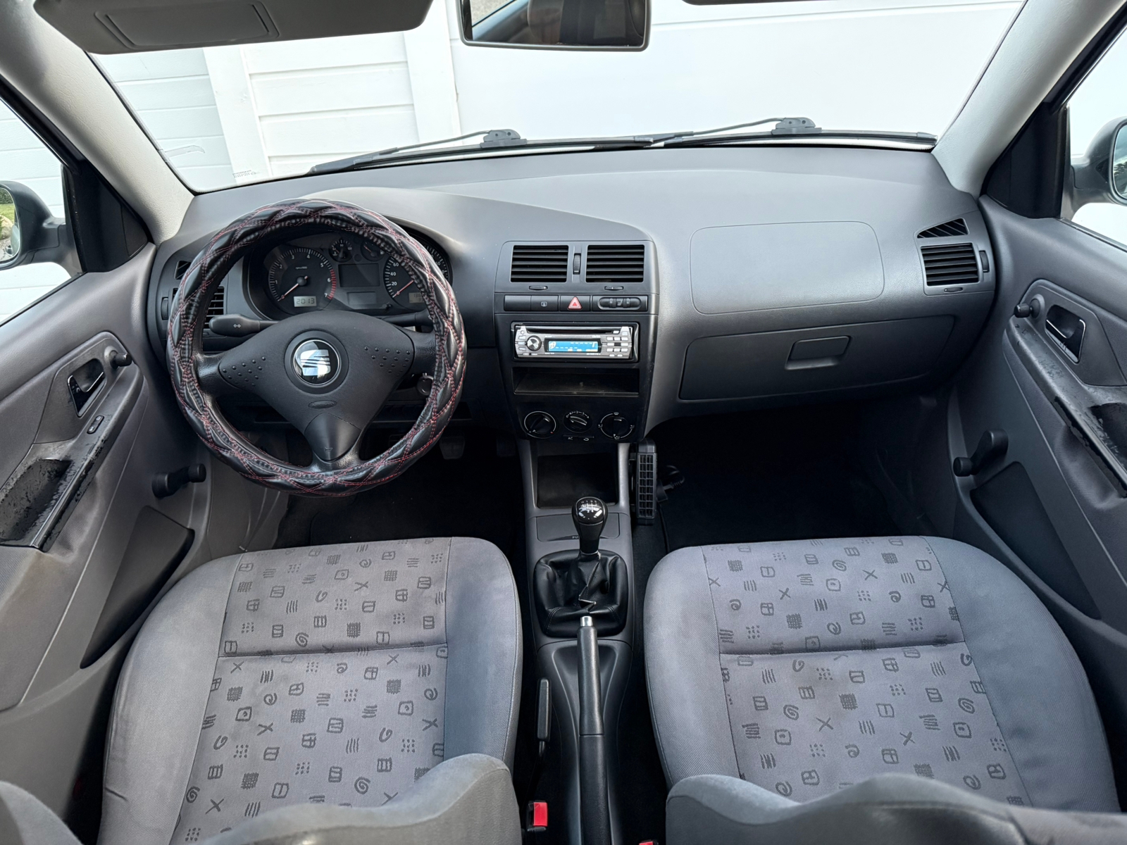 Seat Ibiza 5-dörrar 1.4 Manuell 2002, bild 5/7