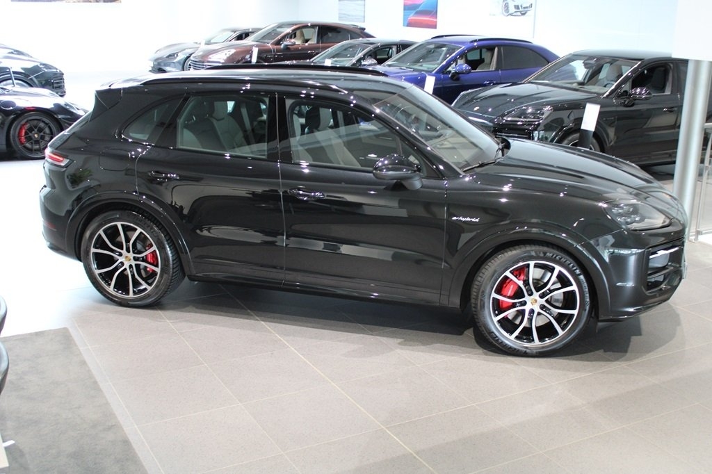 Porsche Cayenne S E-HYBRID 2024, bild 7/10