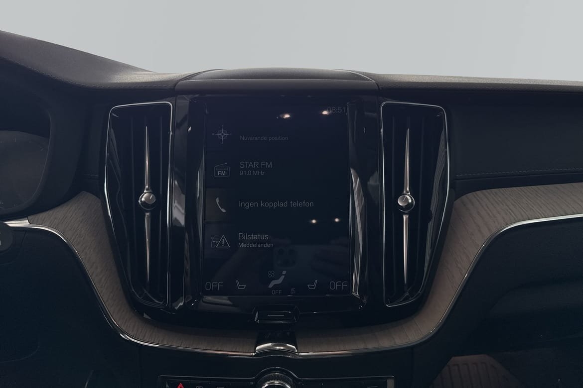 Volvo XC60 D4 AWD Inscription 2019, photo 6/10