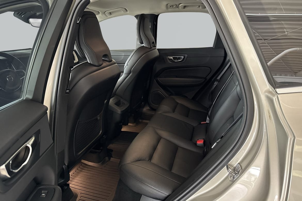 Volvo XC60 D4 AWD Inscription 2019, photo 7/10