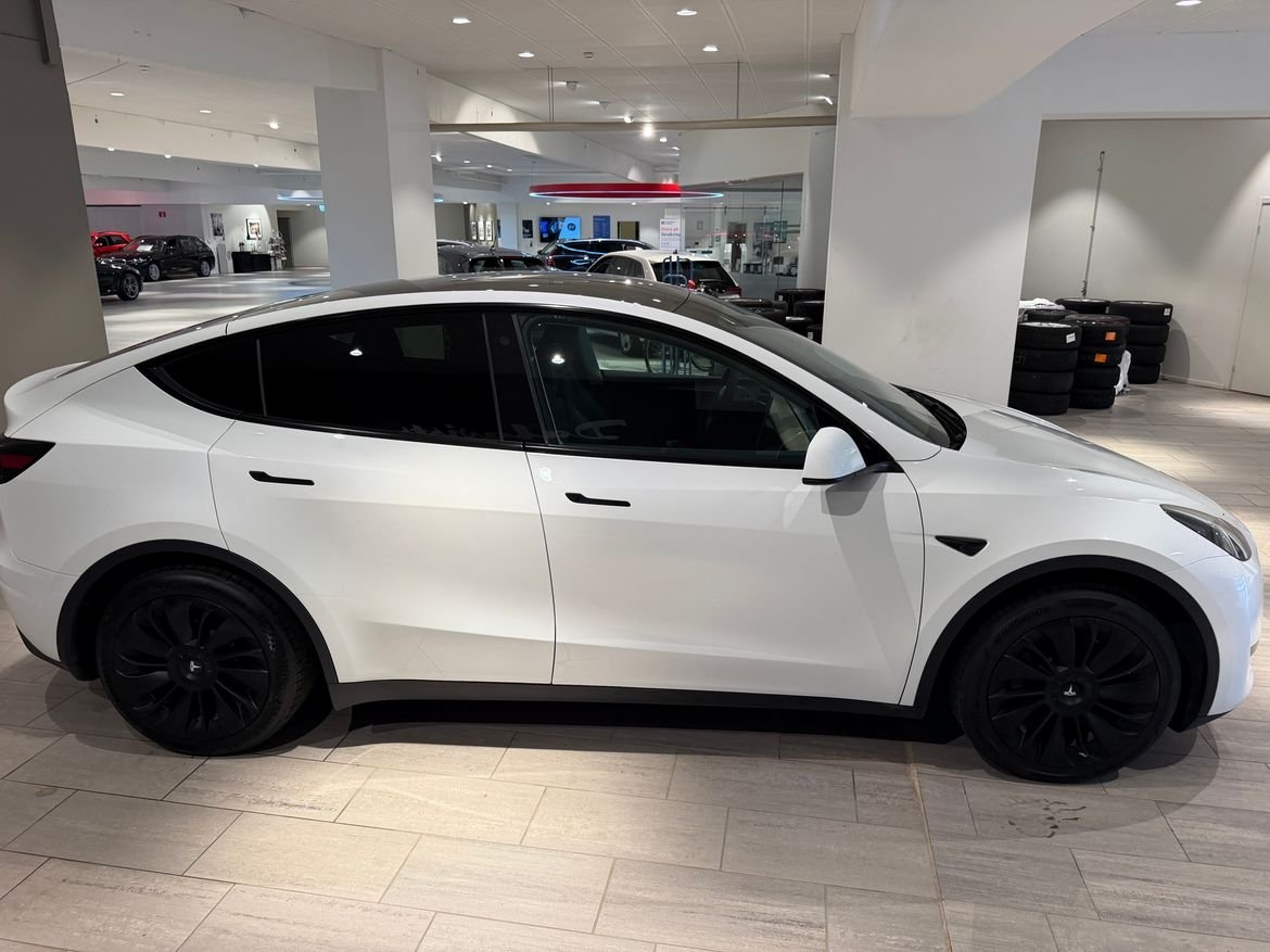Tesla Model Y Självkörningsförmåga 3 2023, photo 3/10